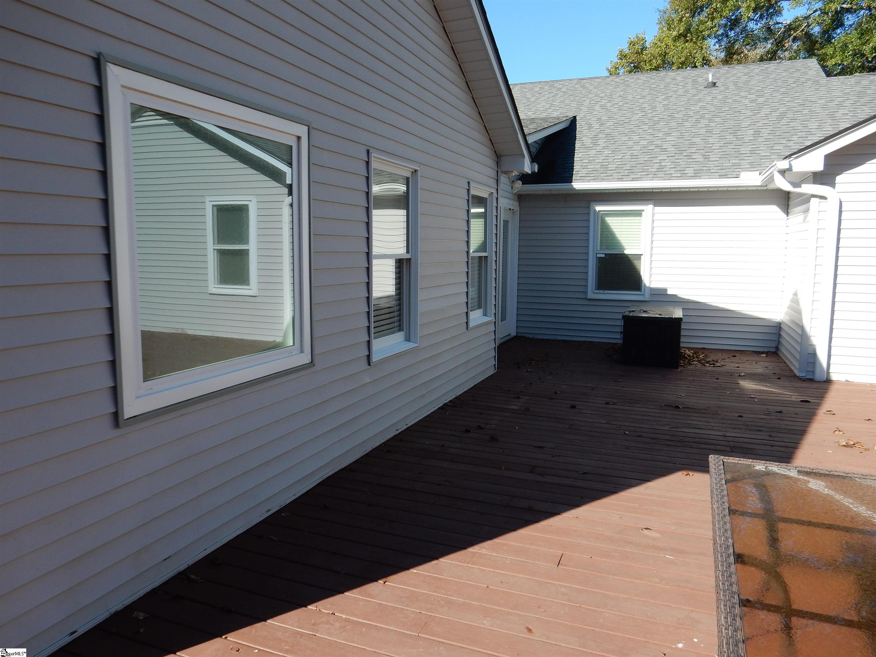 100 Chesterton Court