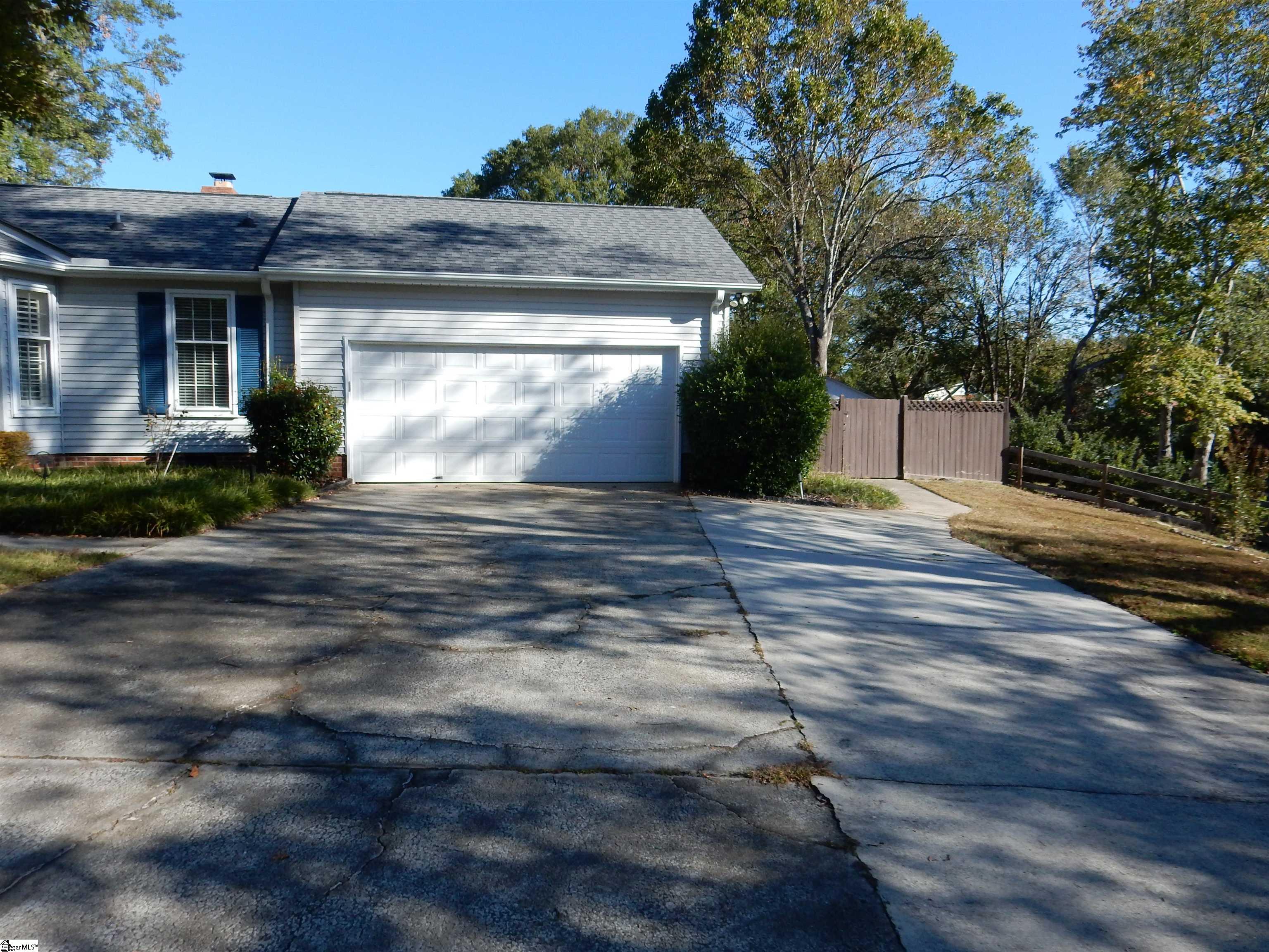 100 Chesterton Court