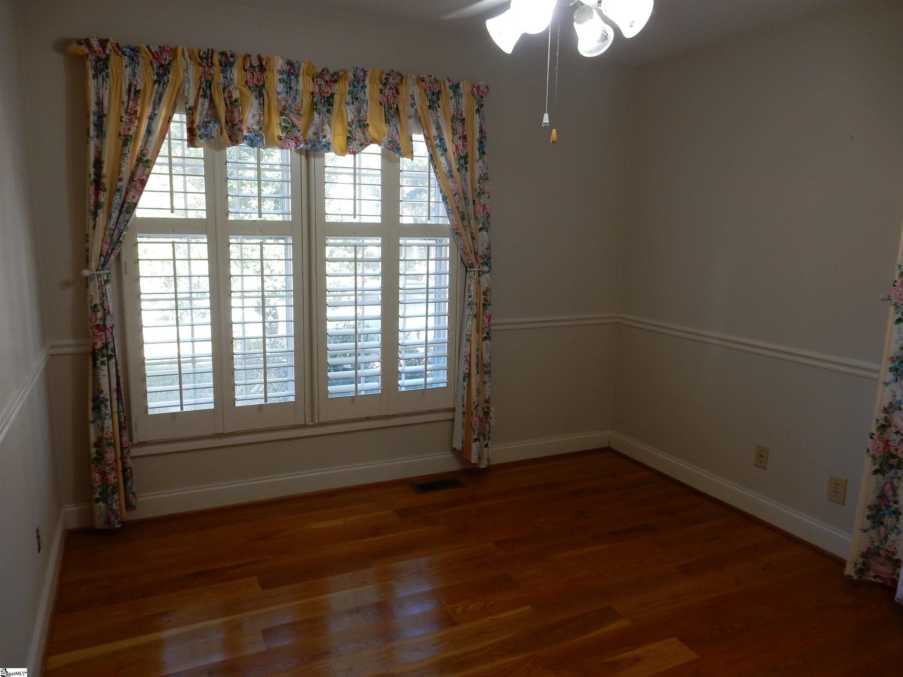 100 Chesterton Court