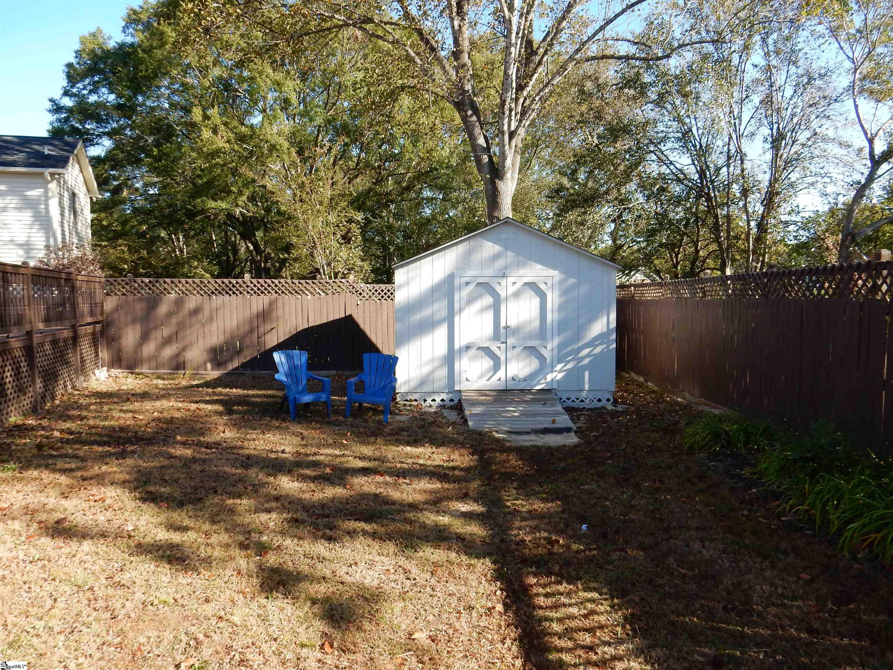 100 Chesterton Court