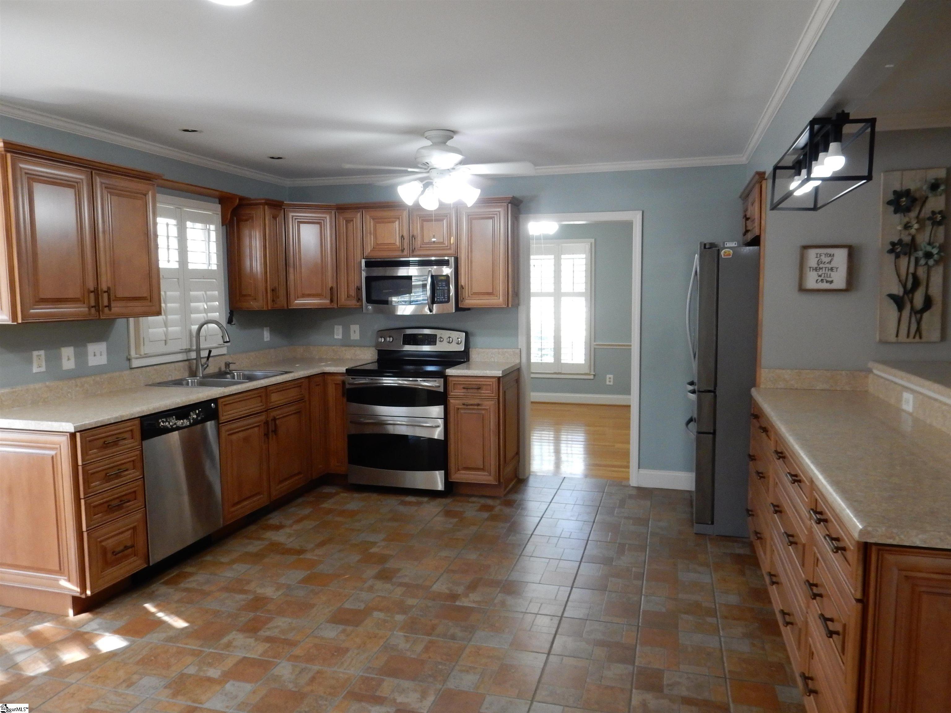 100 Chesterton Court