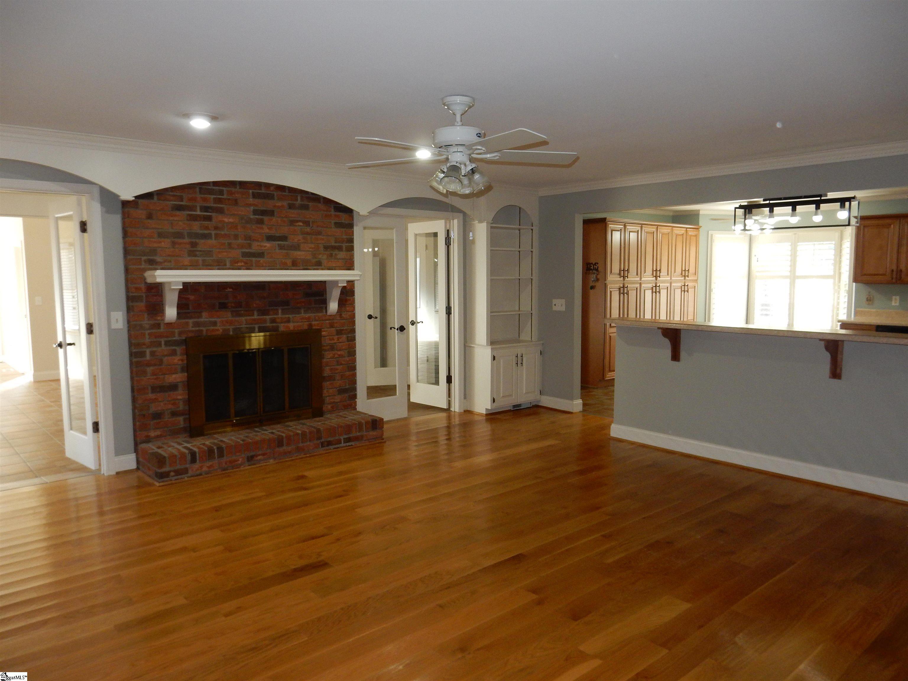 100 Chesterton Court