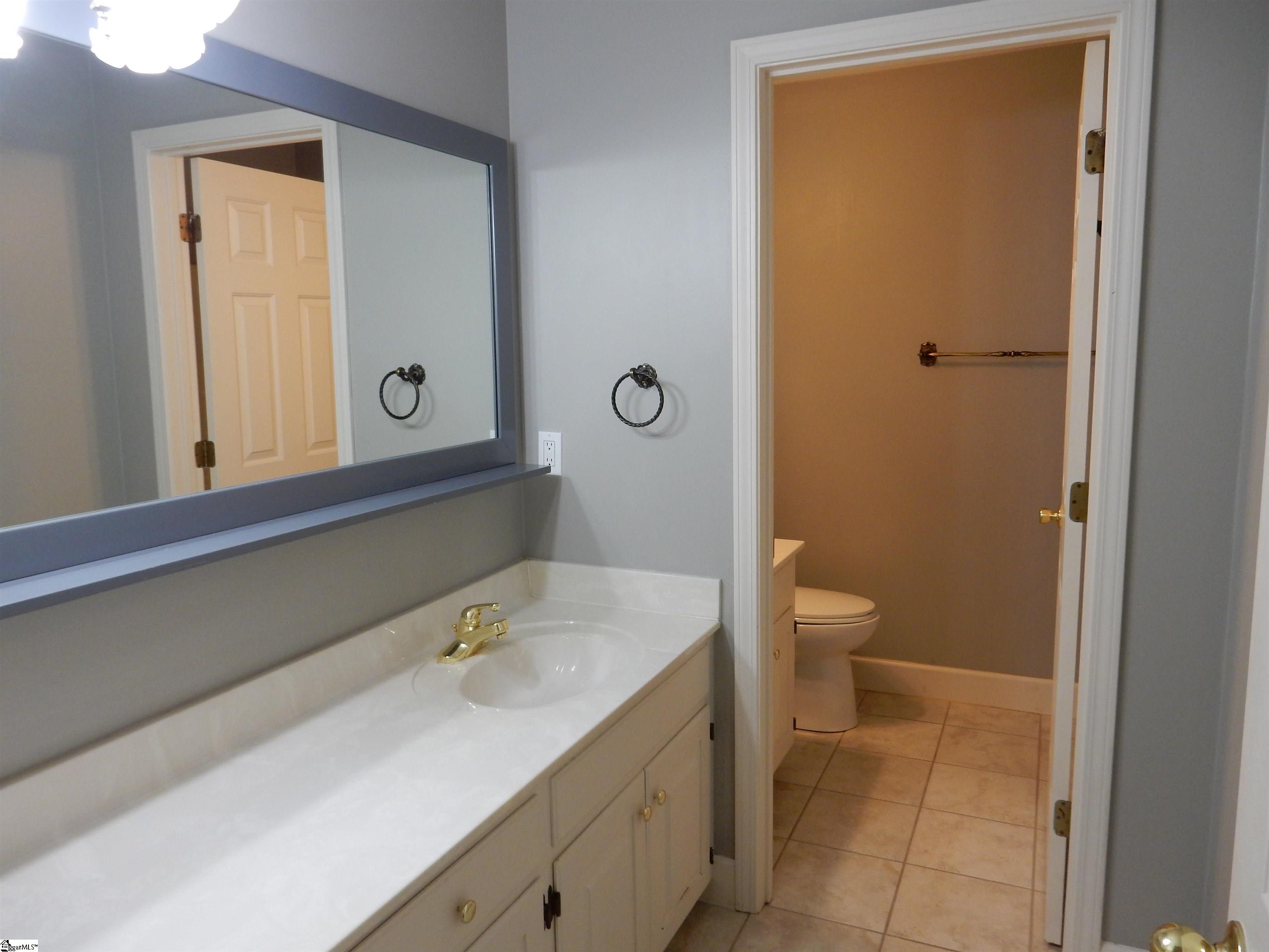 100 Chesterton Court