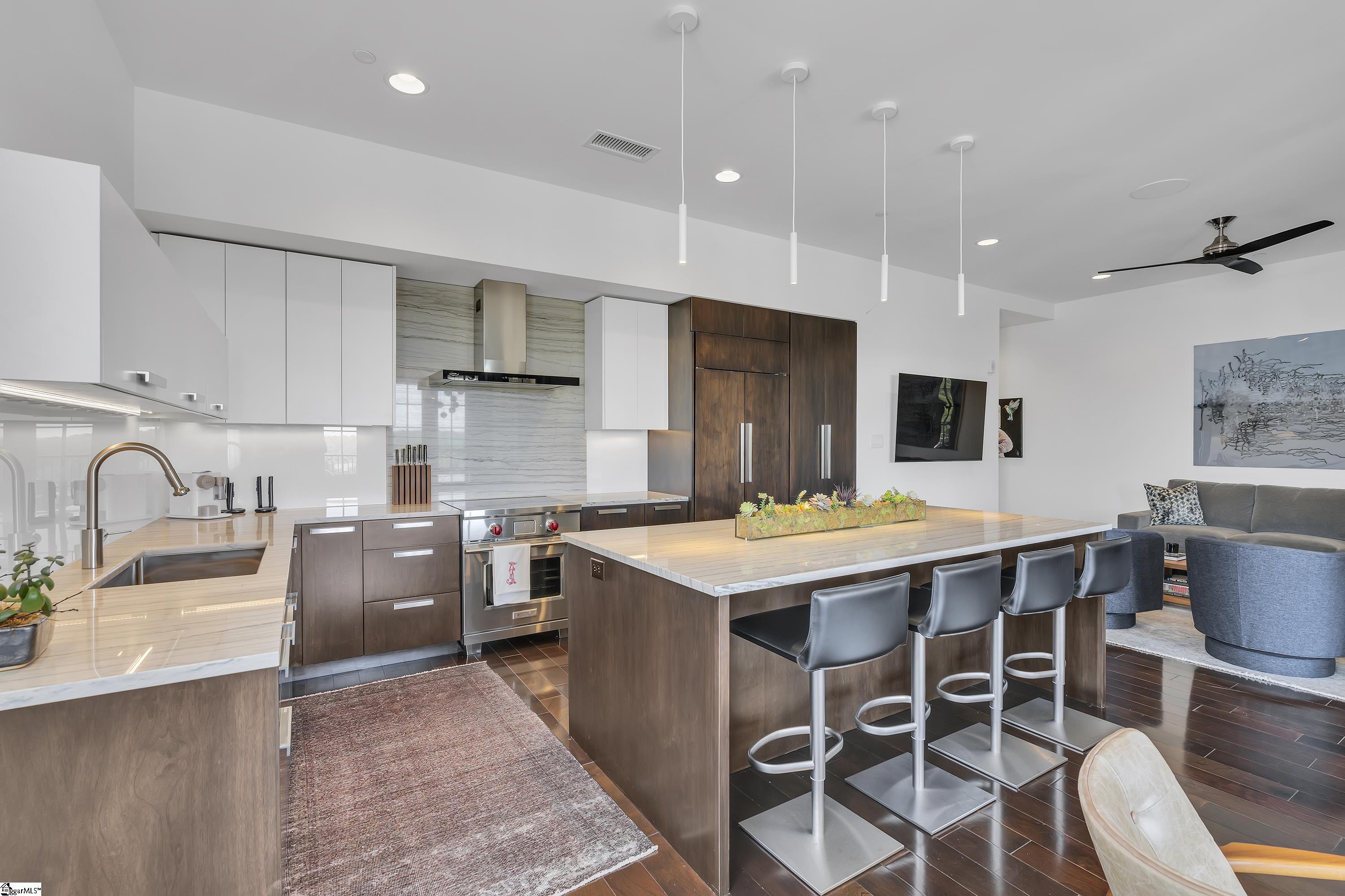 121 Rhett Street # 406 Unit: #406