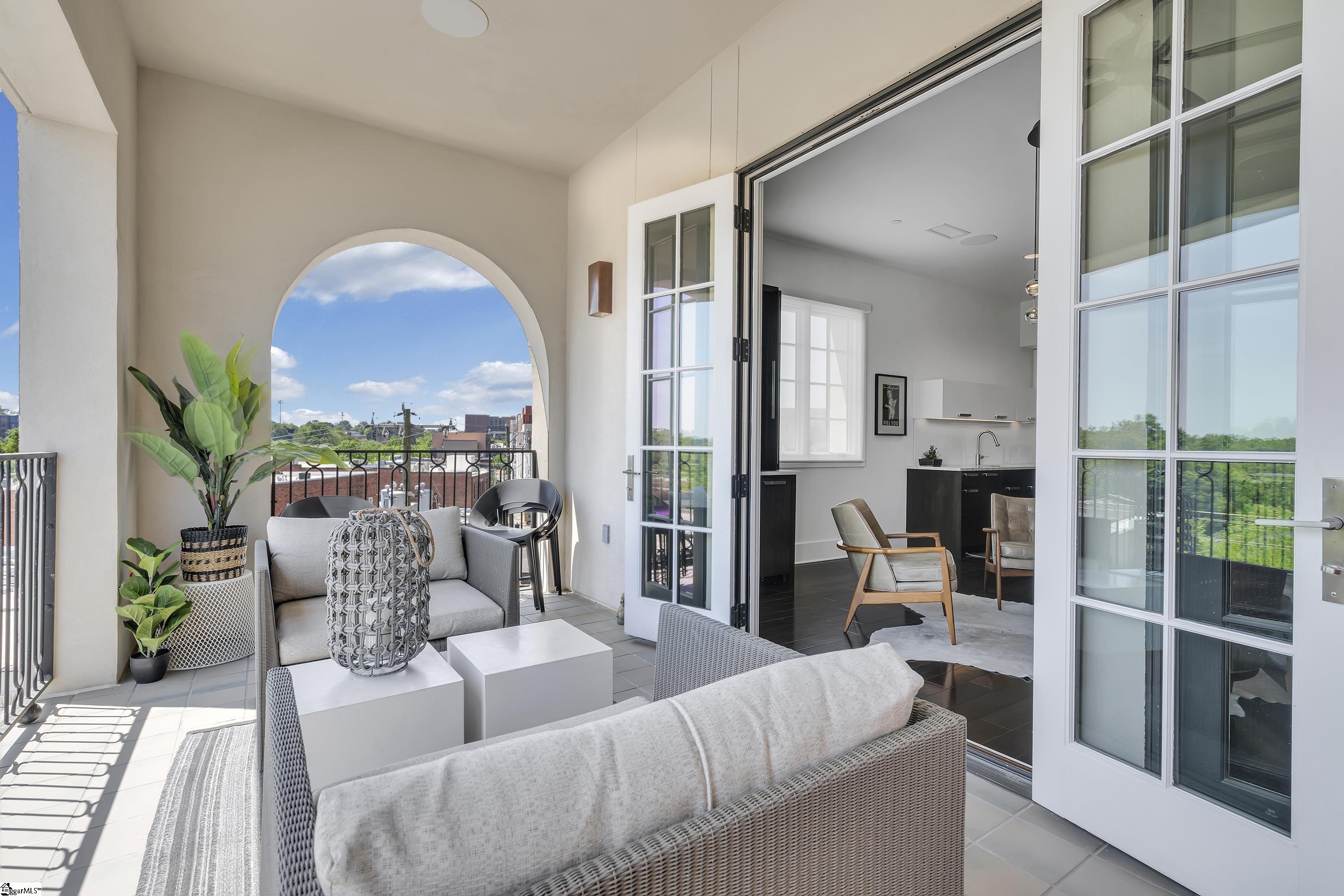 121 Rhett Street # 406 Unit: #406