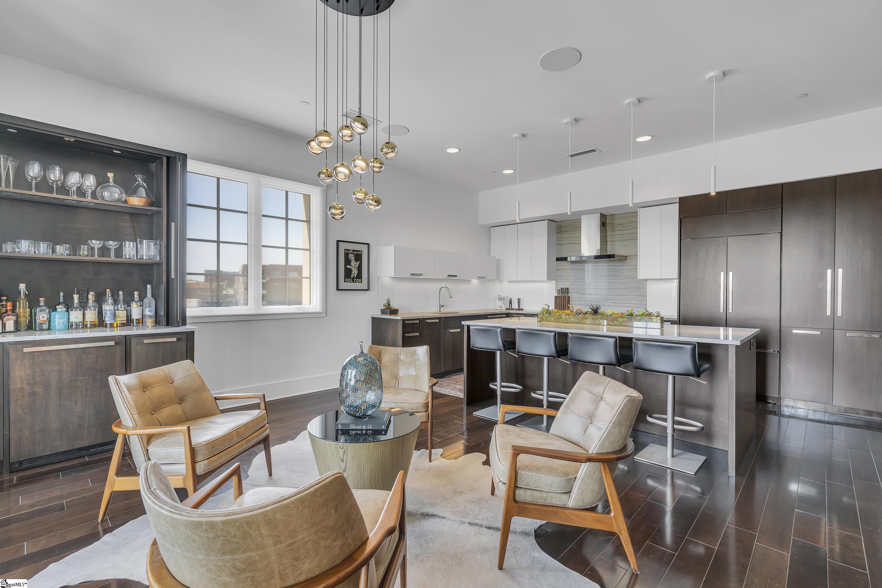 121 Rhett Street # 406 Unit: #406