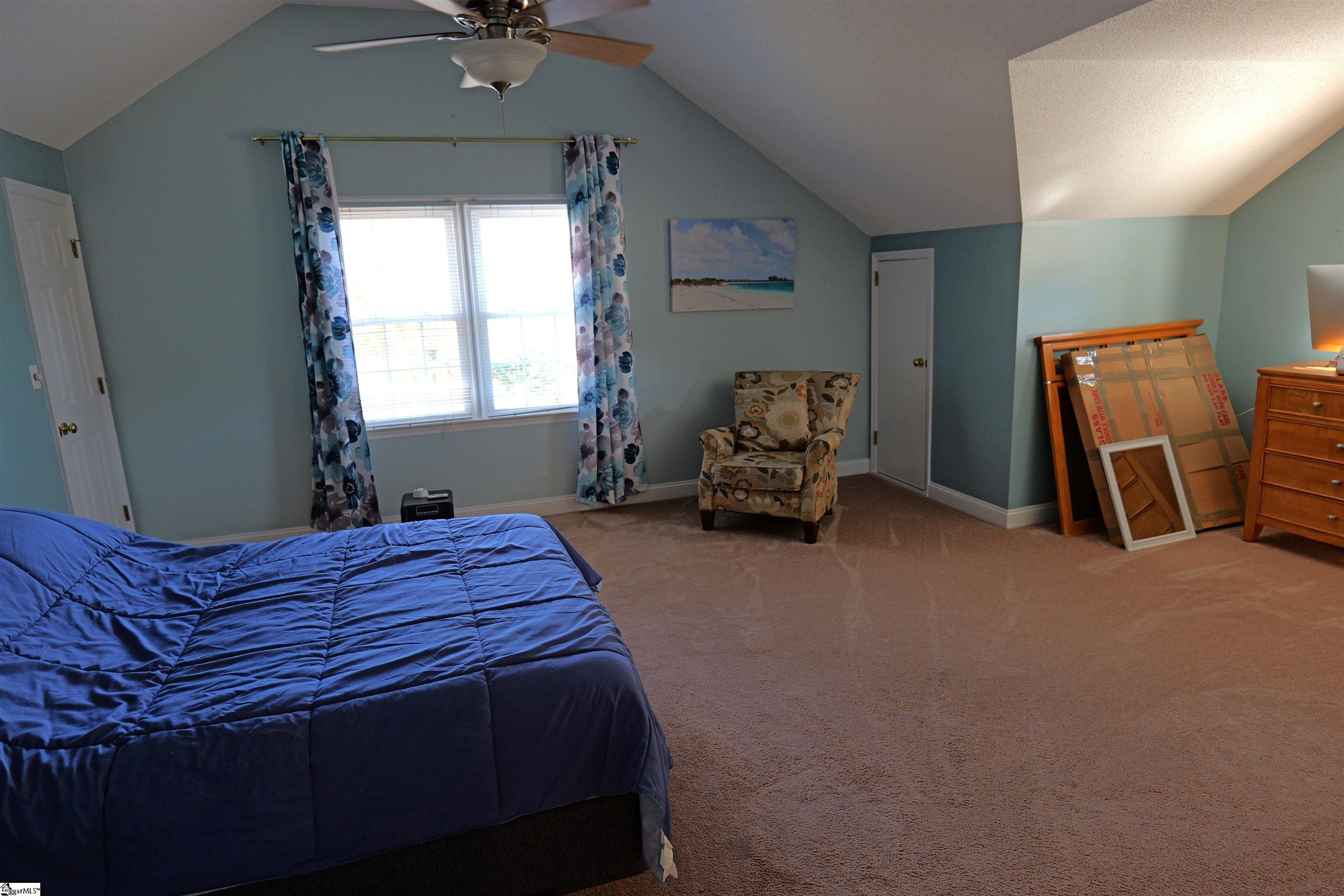 239 W Killarney Lake