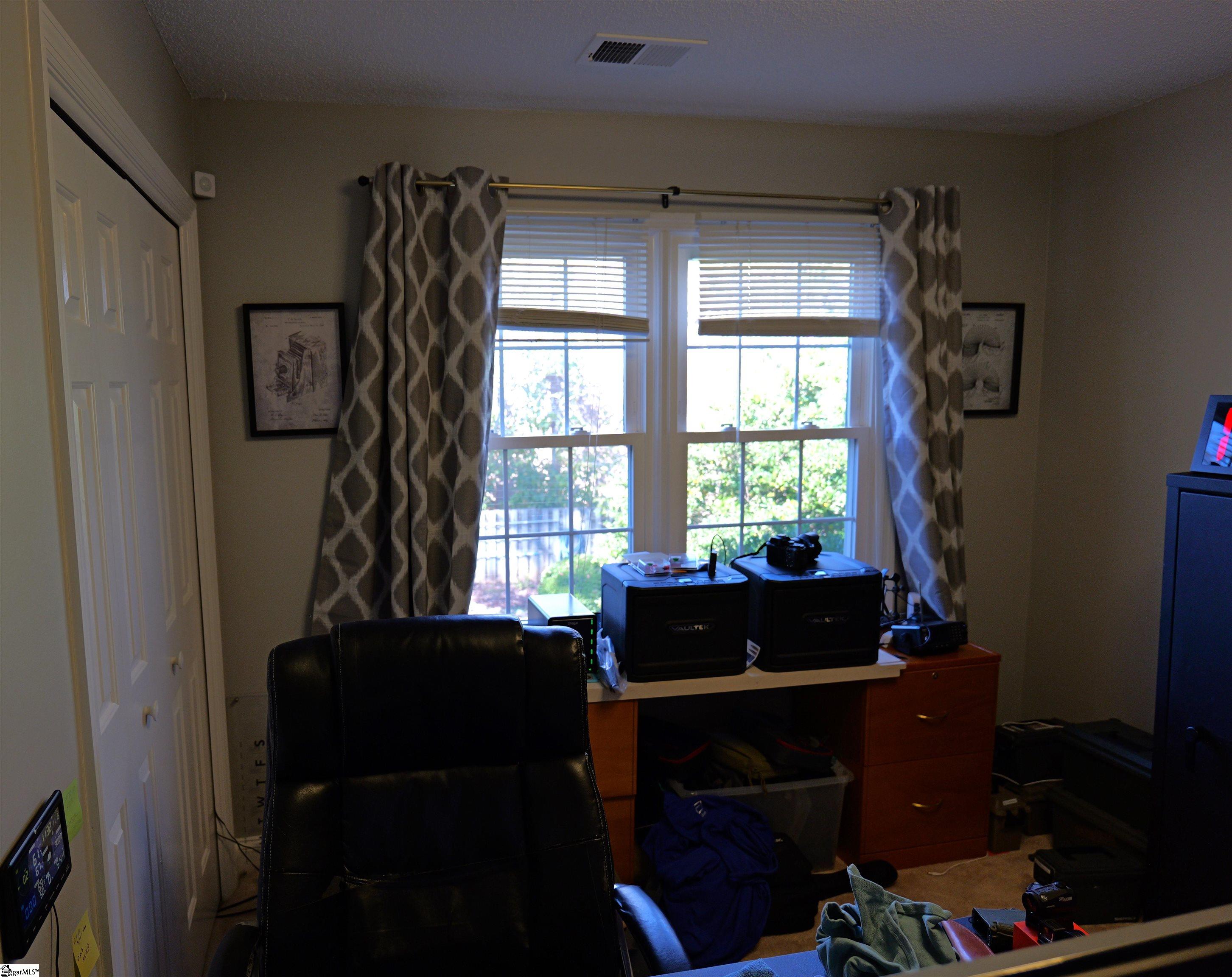 239 W Killarney Lake