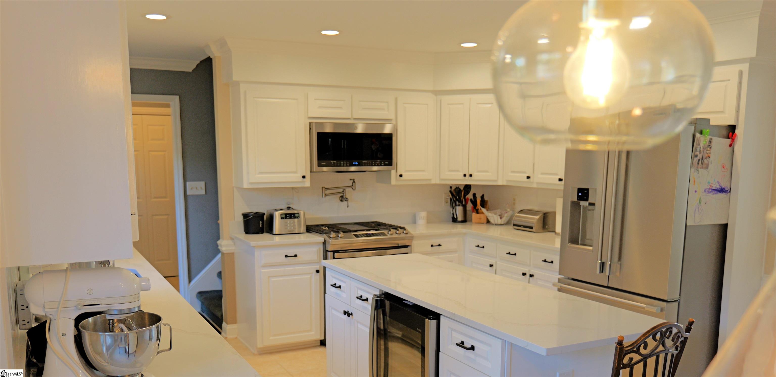 239 W Killarney Lake