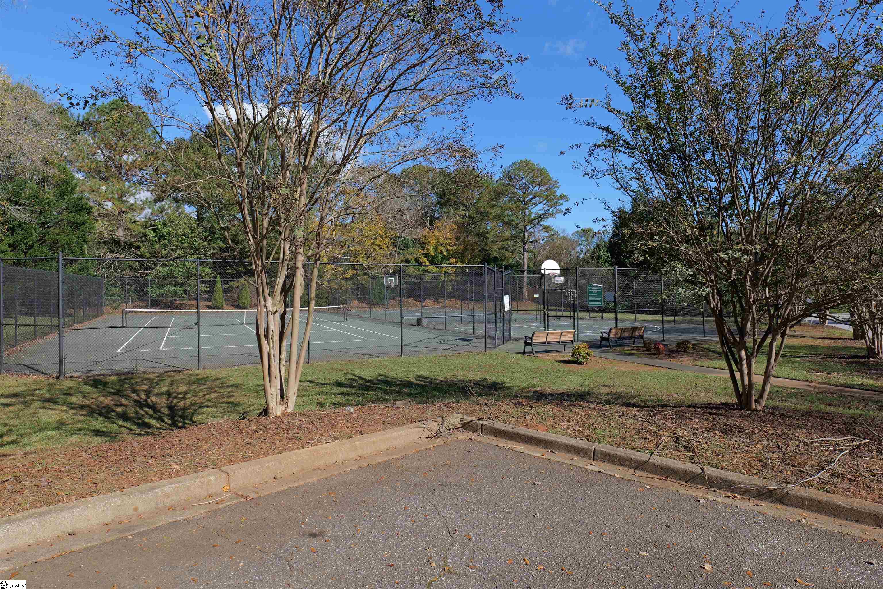 239 W Killarney Lake