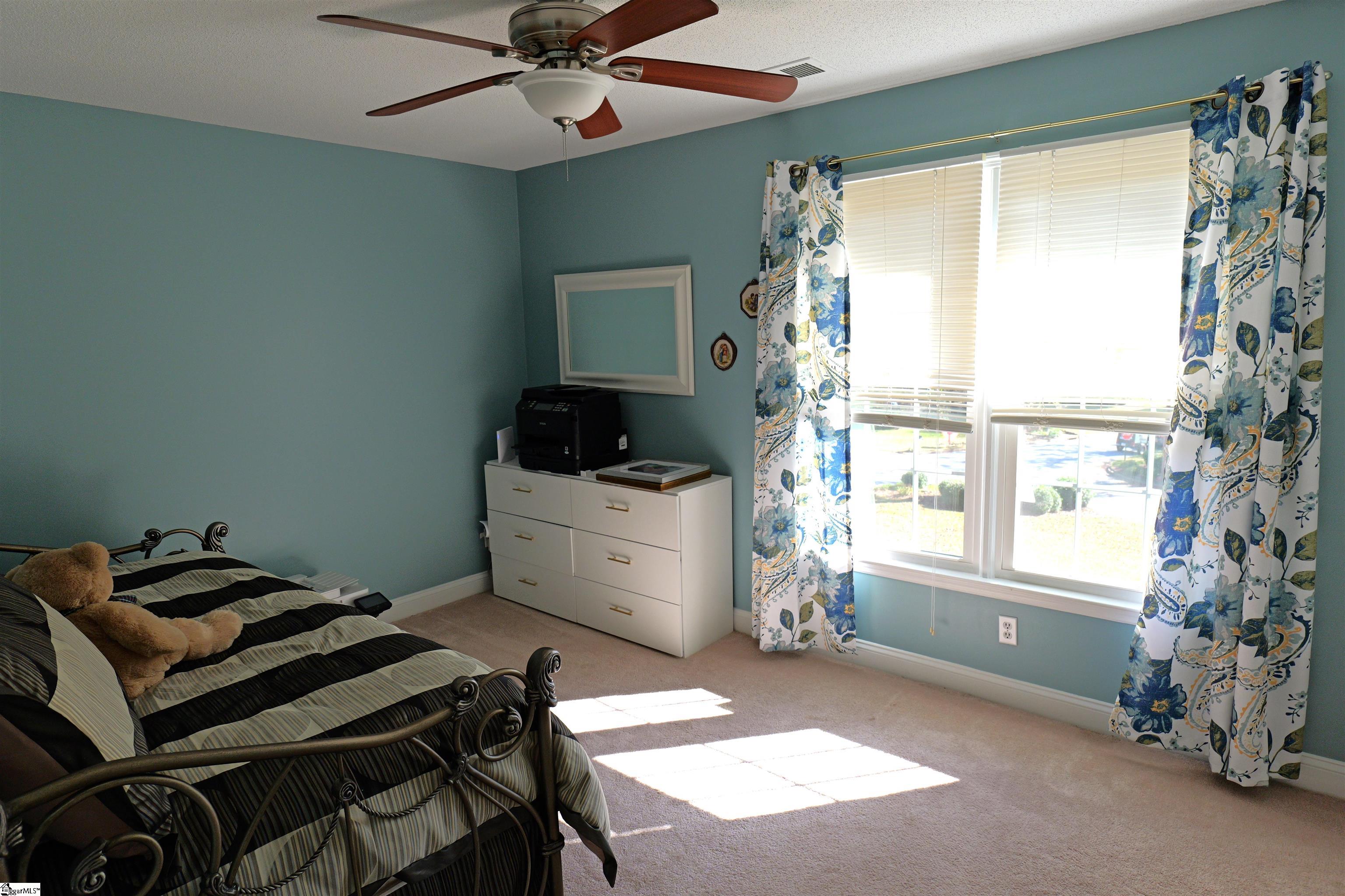 239 W Killarney Lake