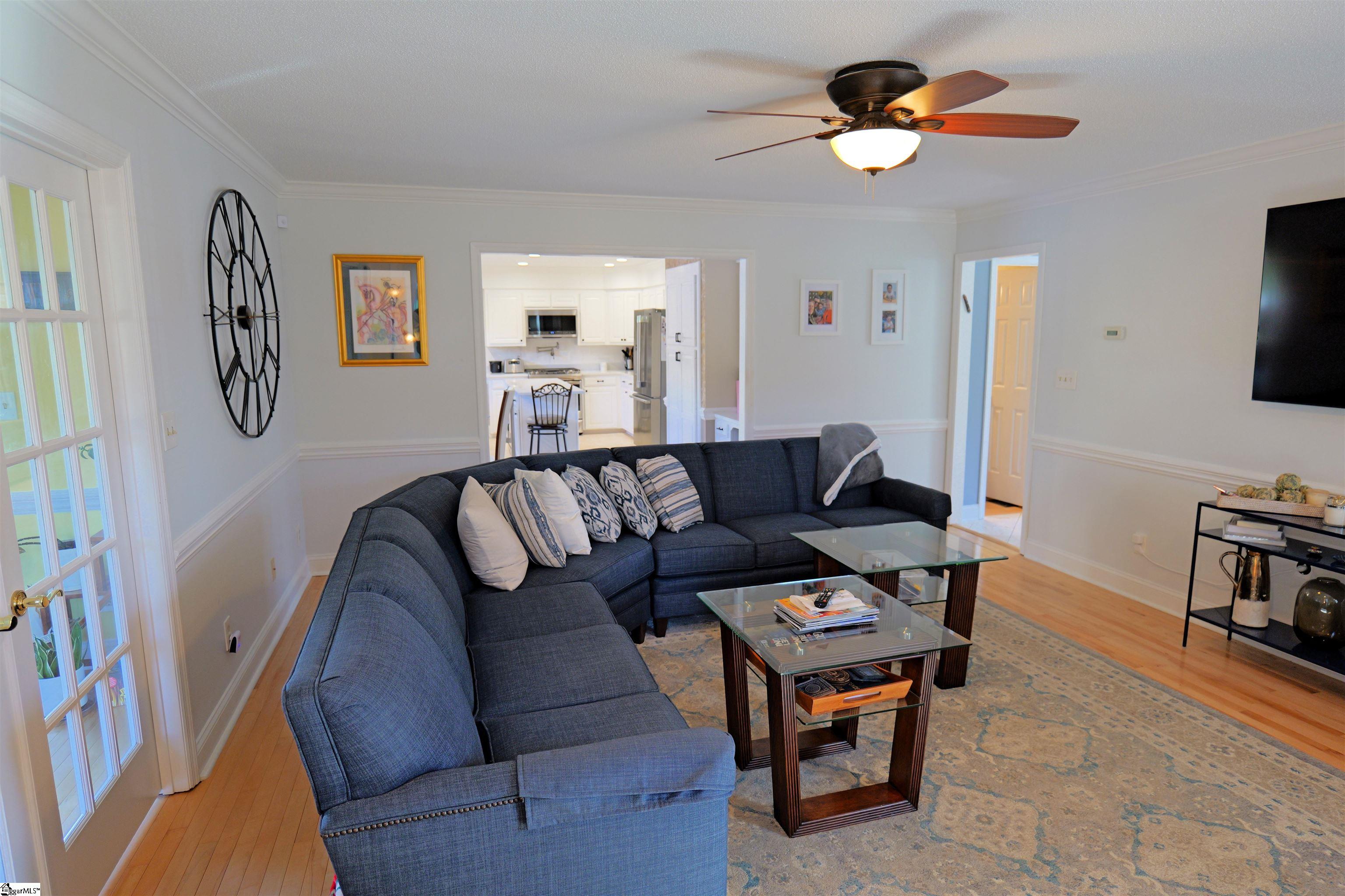 239 W Killarney Lake