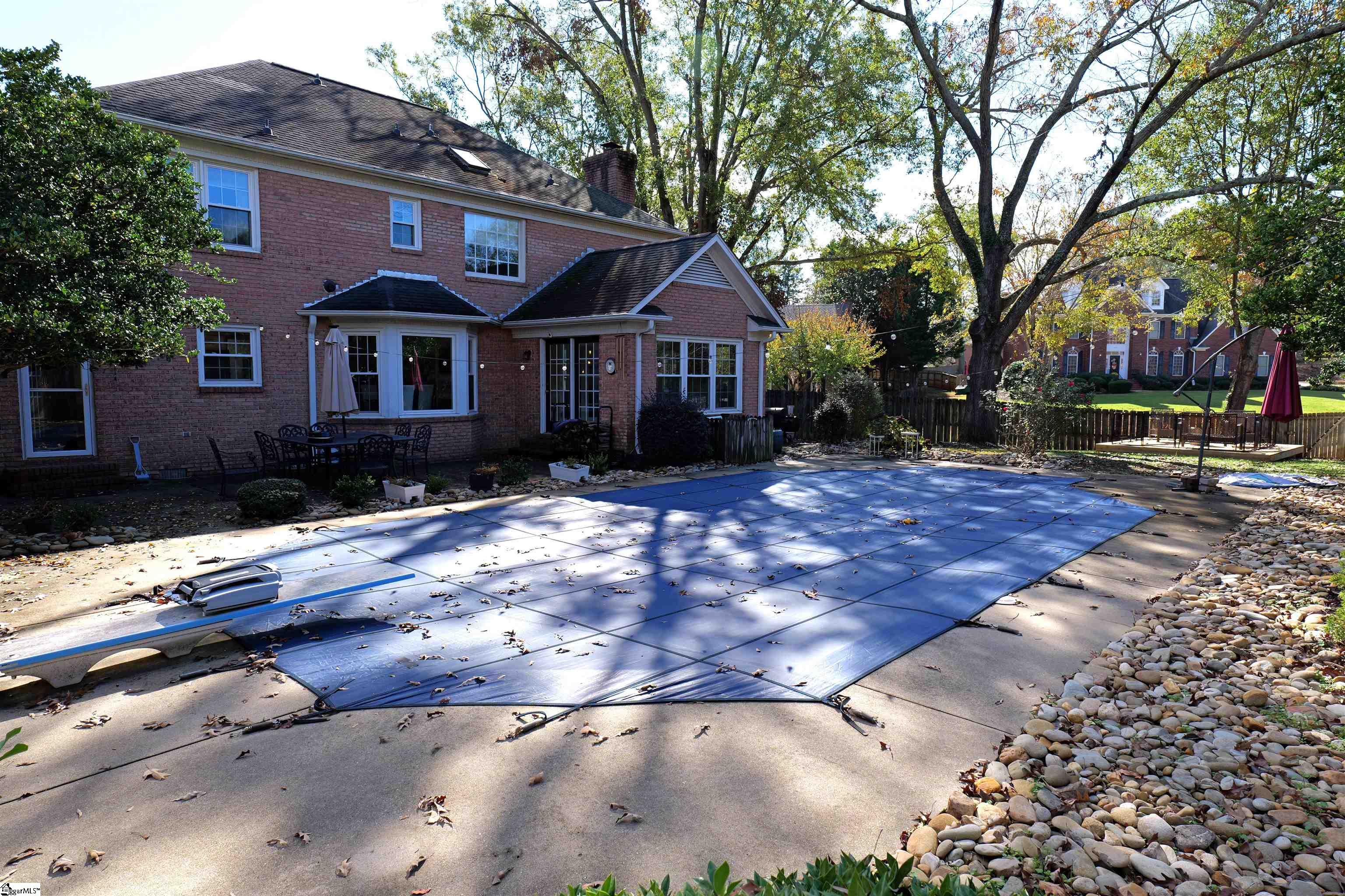 239 W Killarney Lake