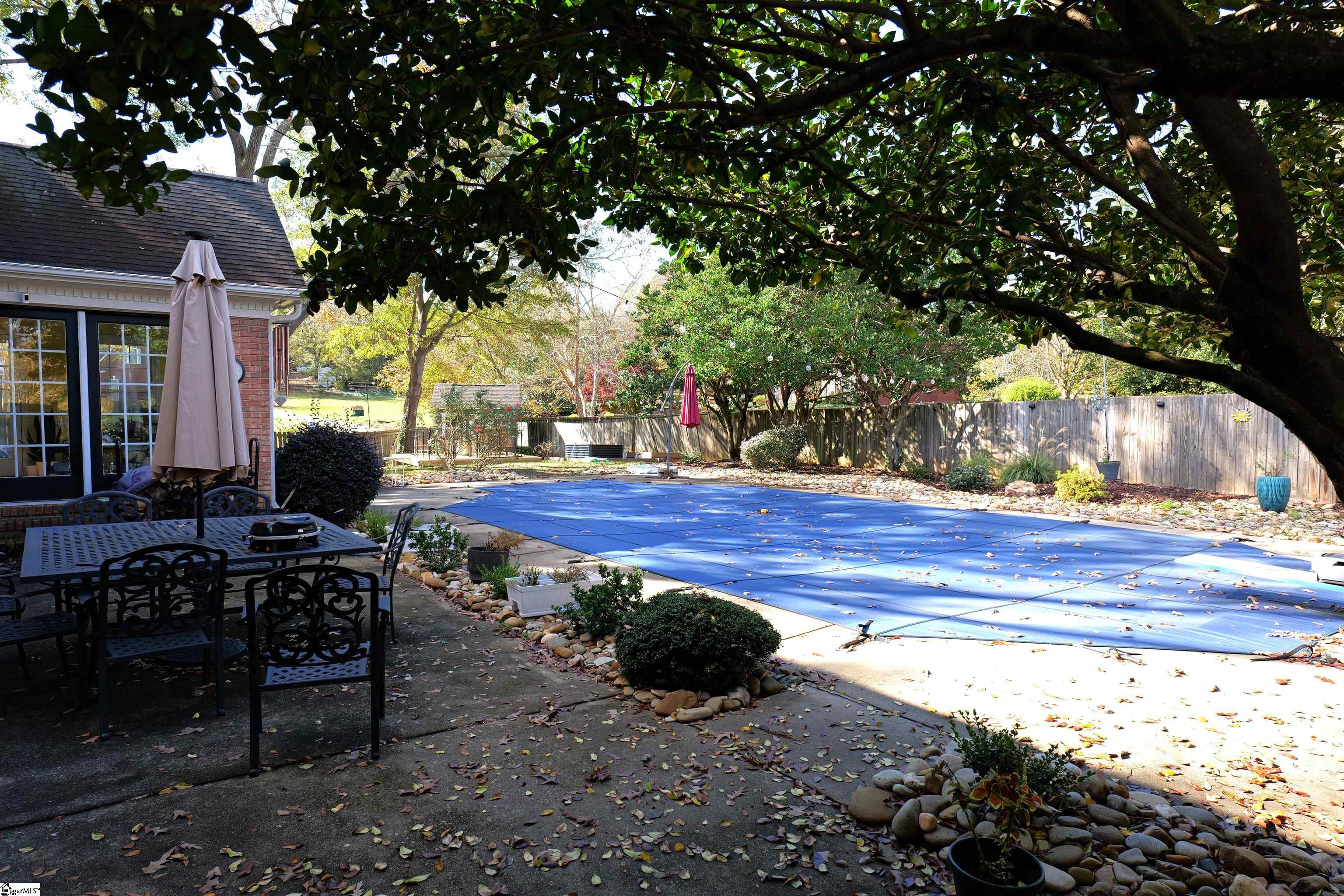 239 W Killarney Lake