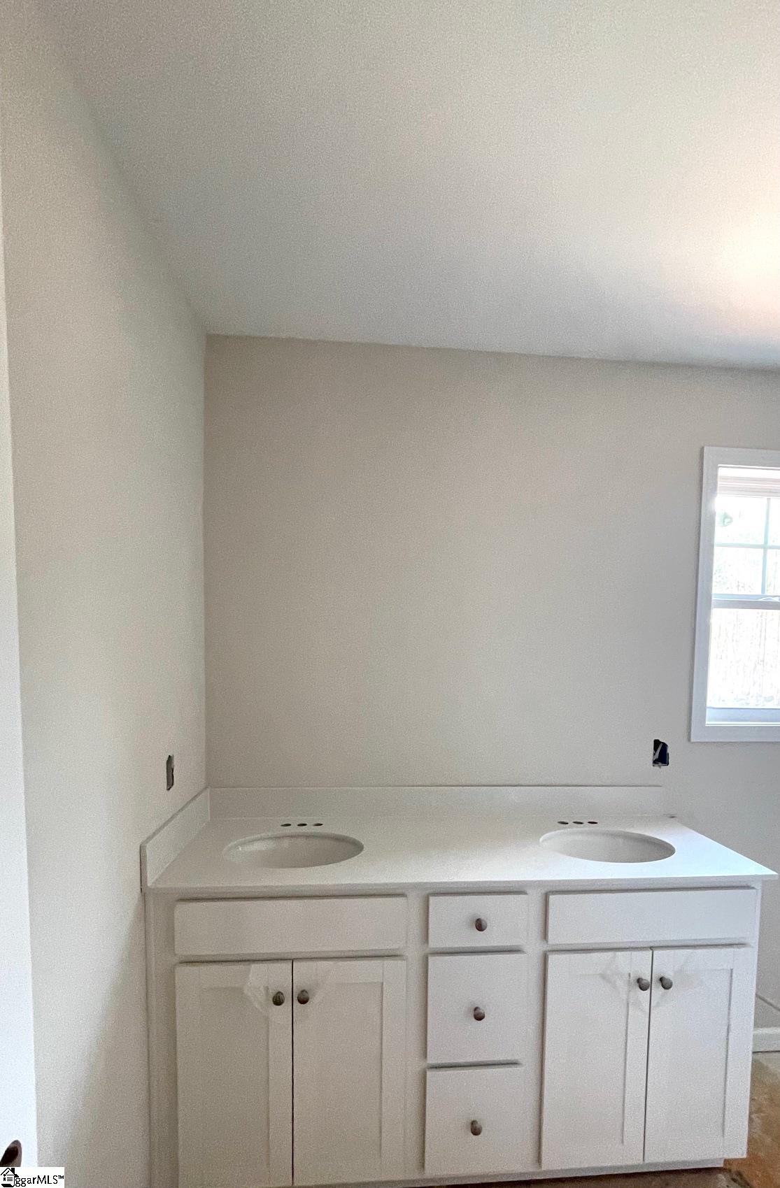 143 Brown Circle # 83