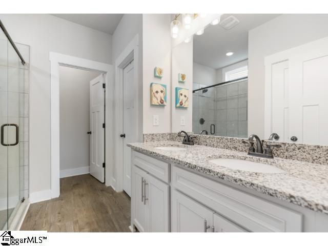 8 Glenview Park Place