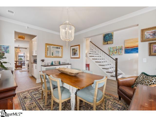 8 Glenview Park Place