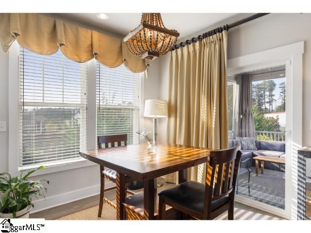 8 Glenview Park Place