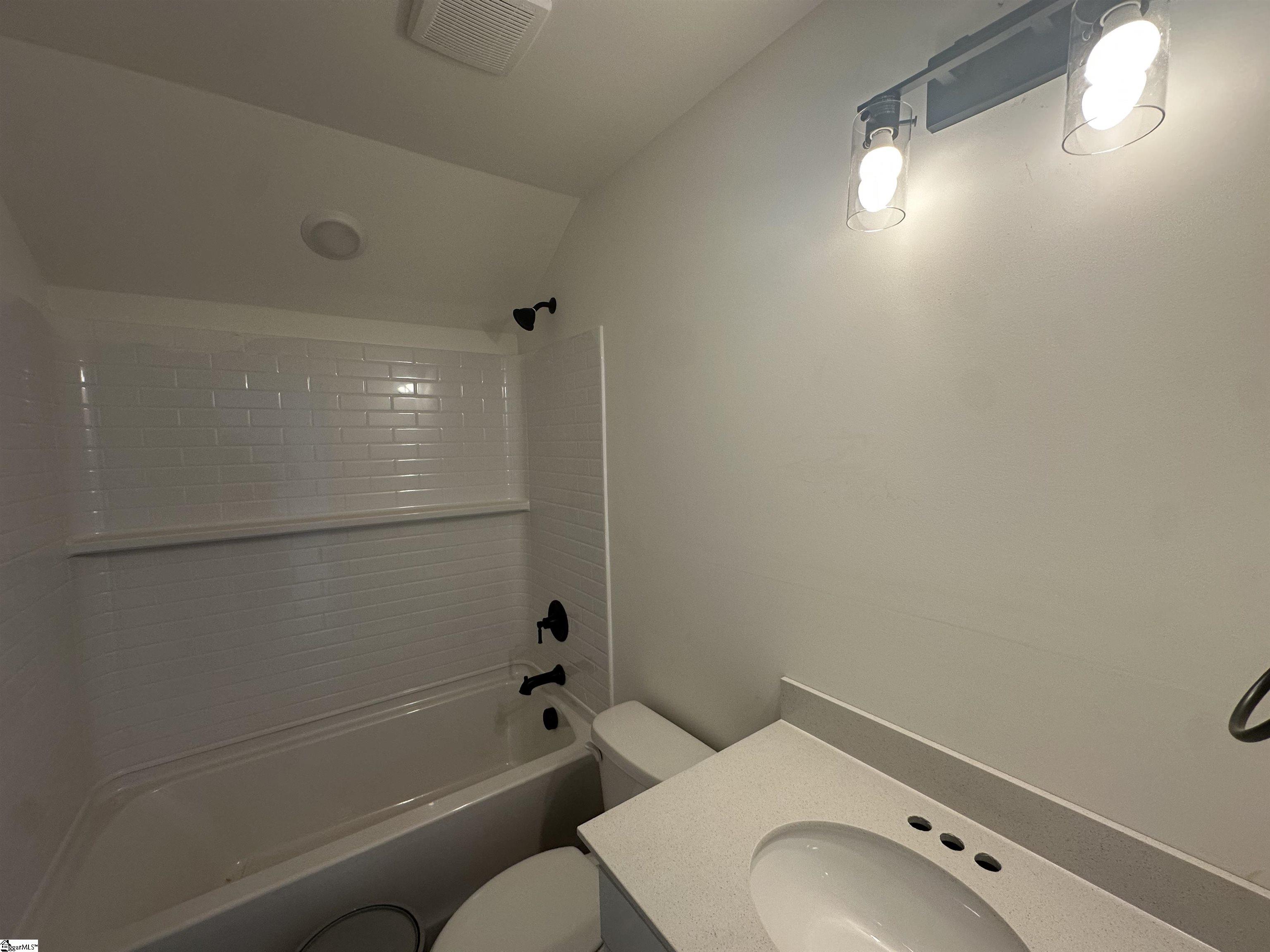 1043 Leoni Drive lot 123