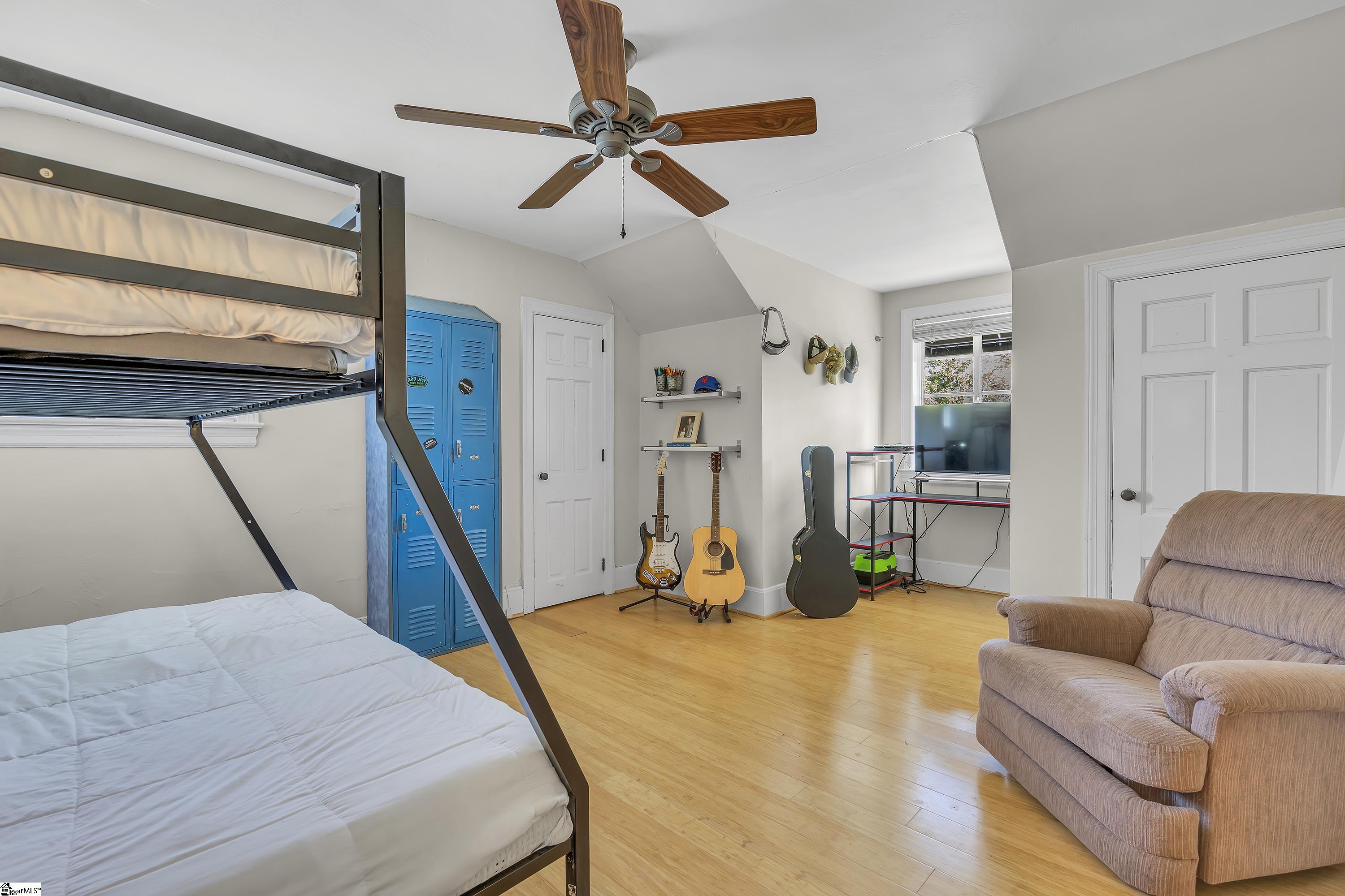 1110 Springdale Road