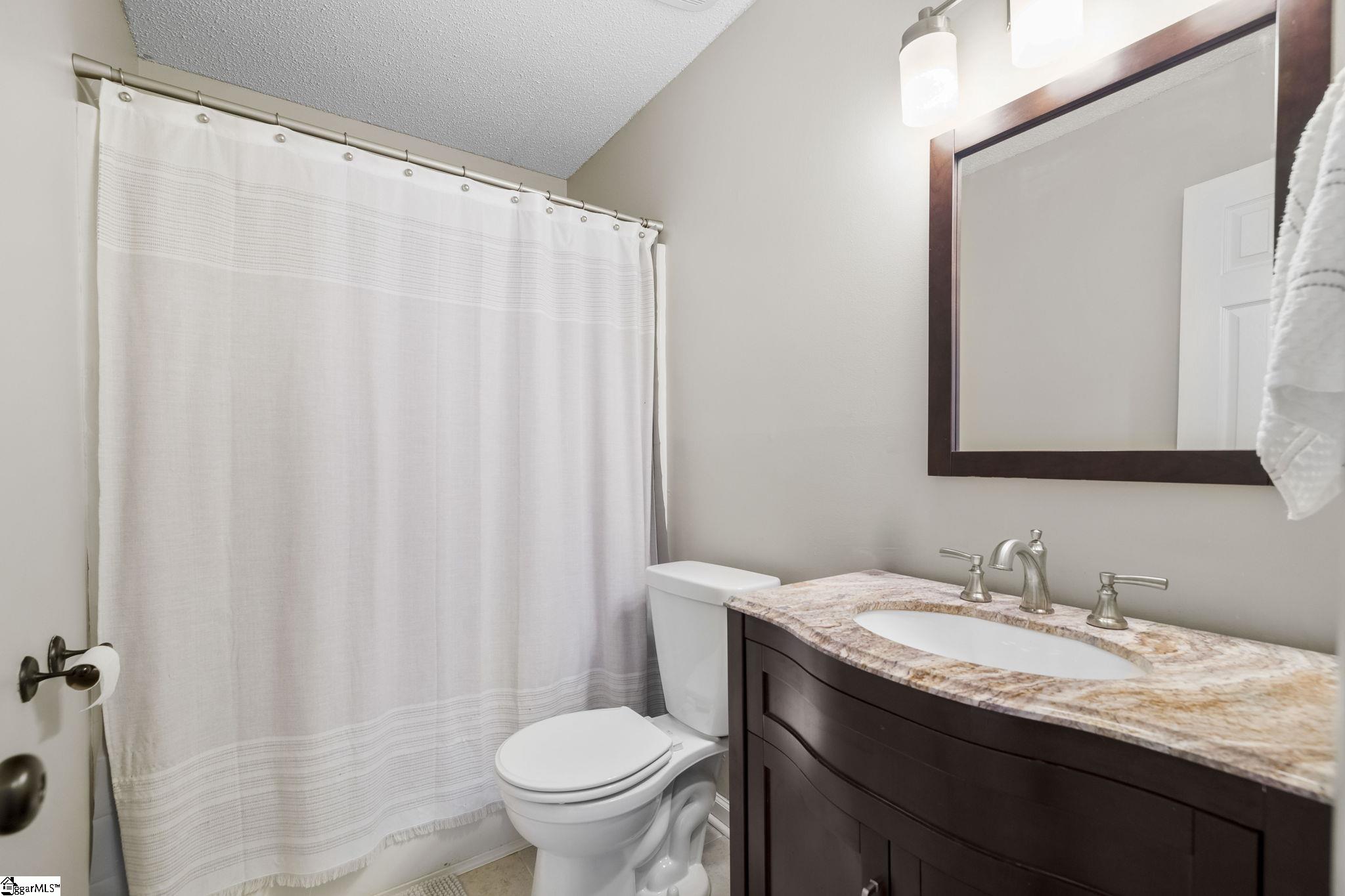 107 Creekpoint Drive