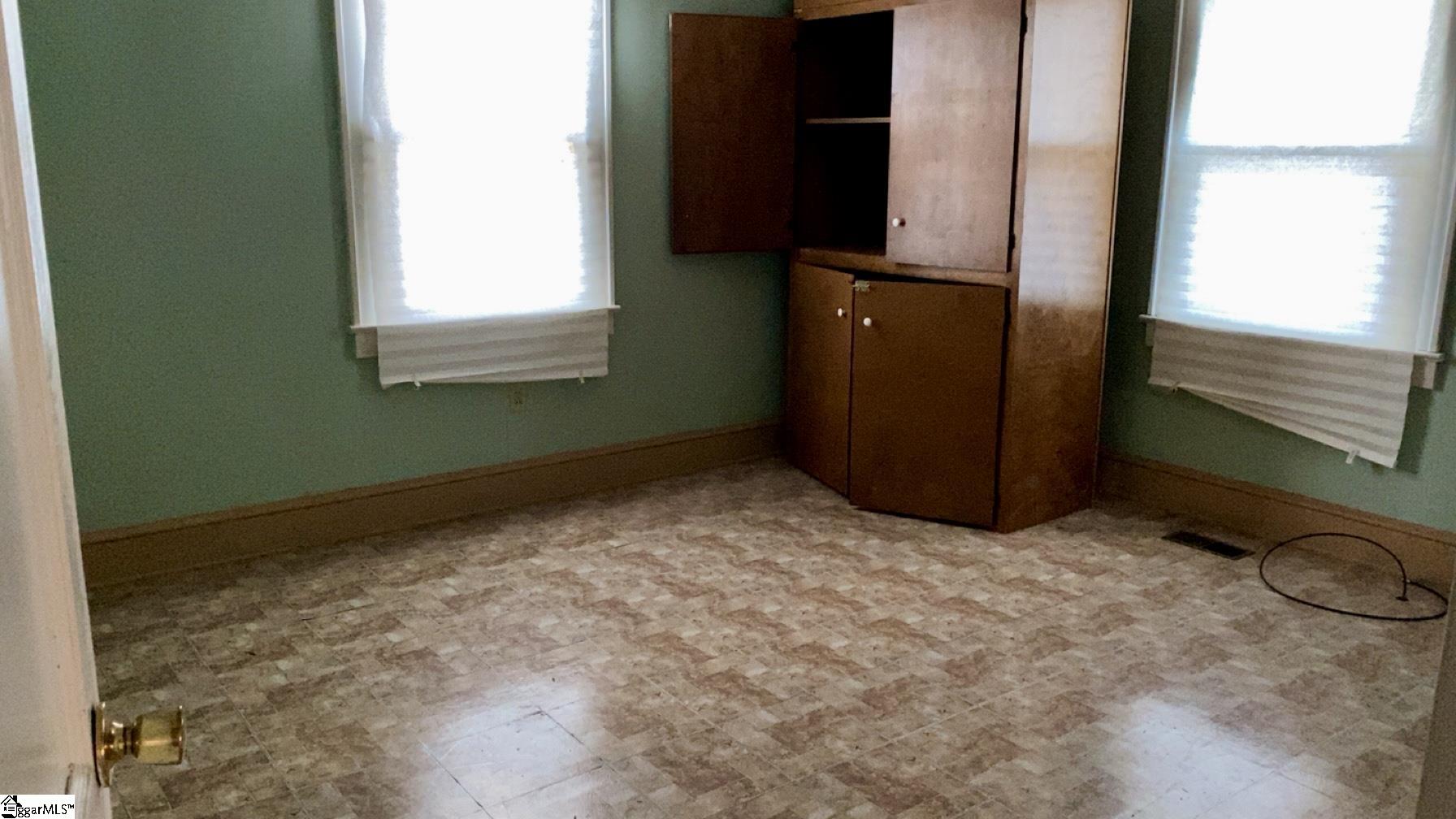 5497 Old Buncombe Road