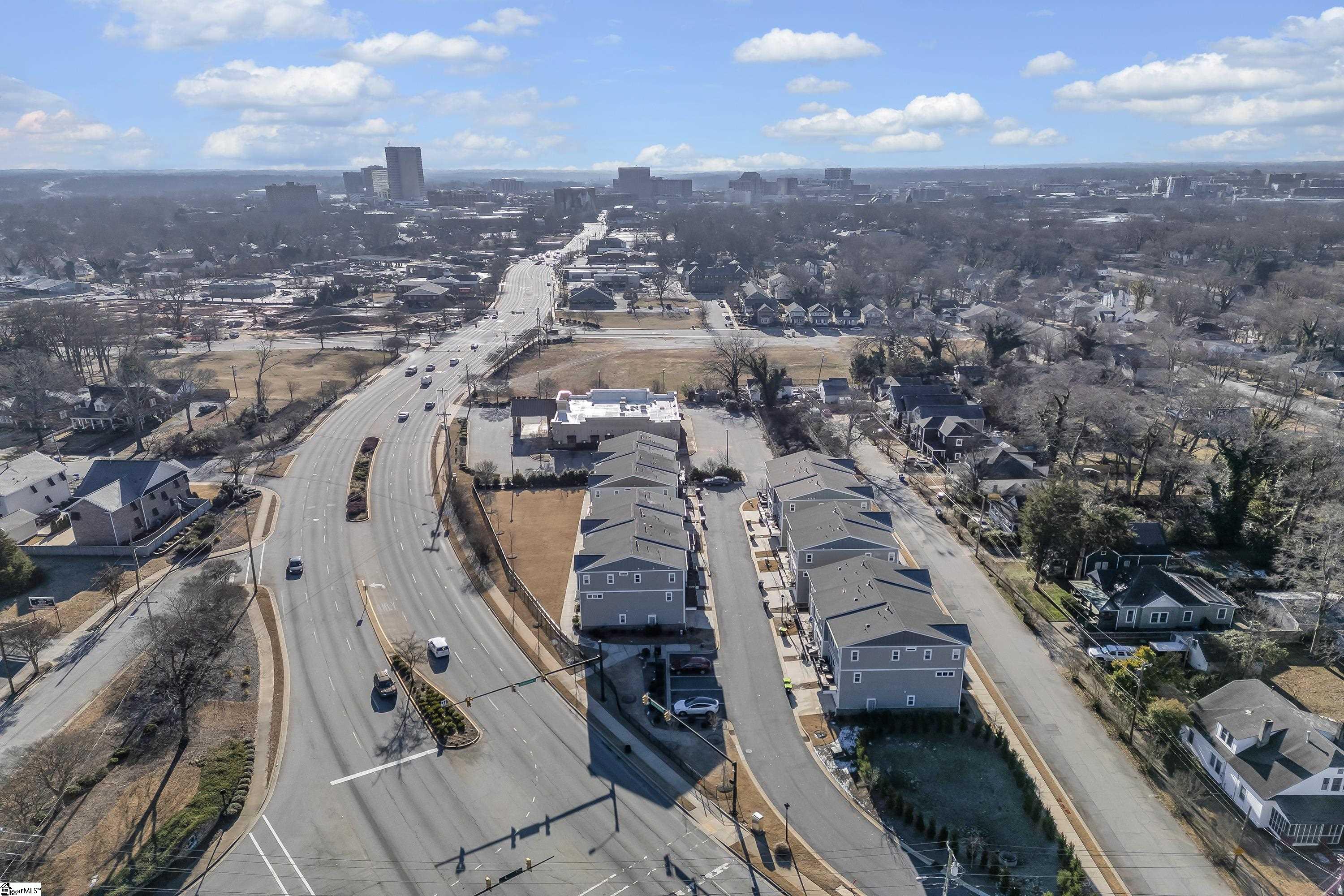 305 Pete Hollis Boulevard