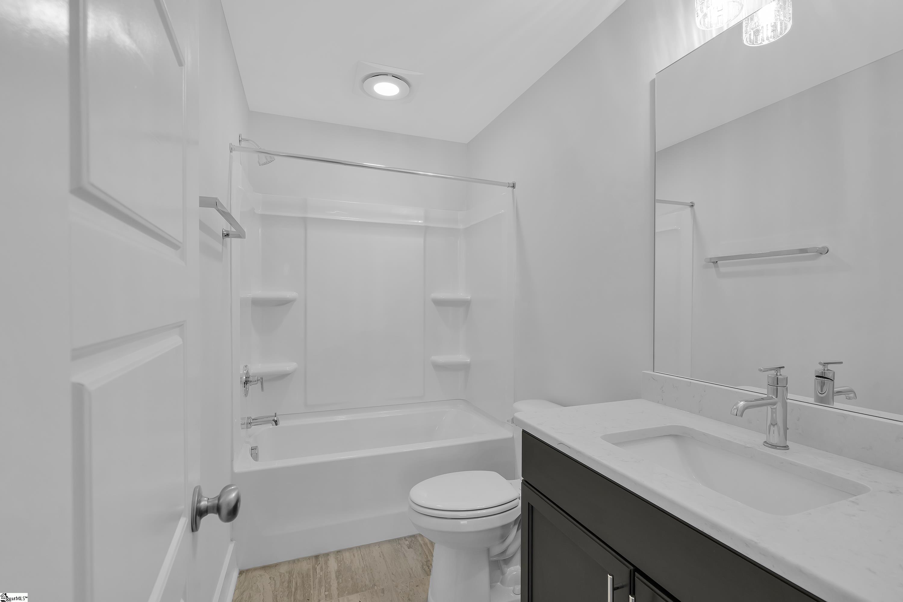 305 Pete Hollis Boulevard