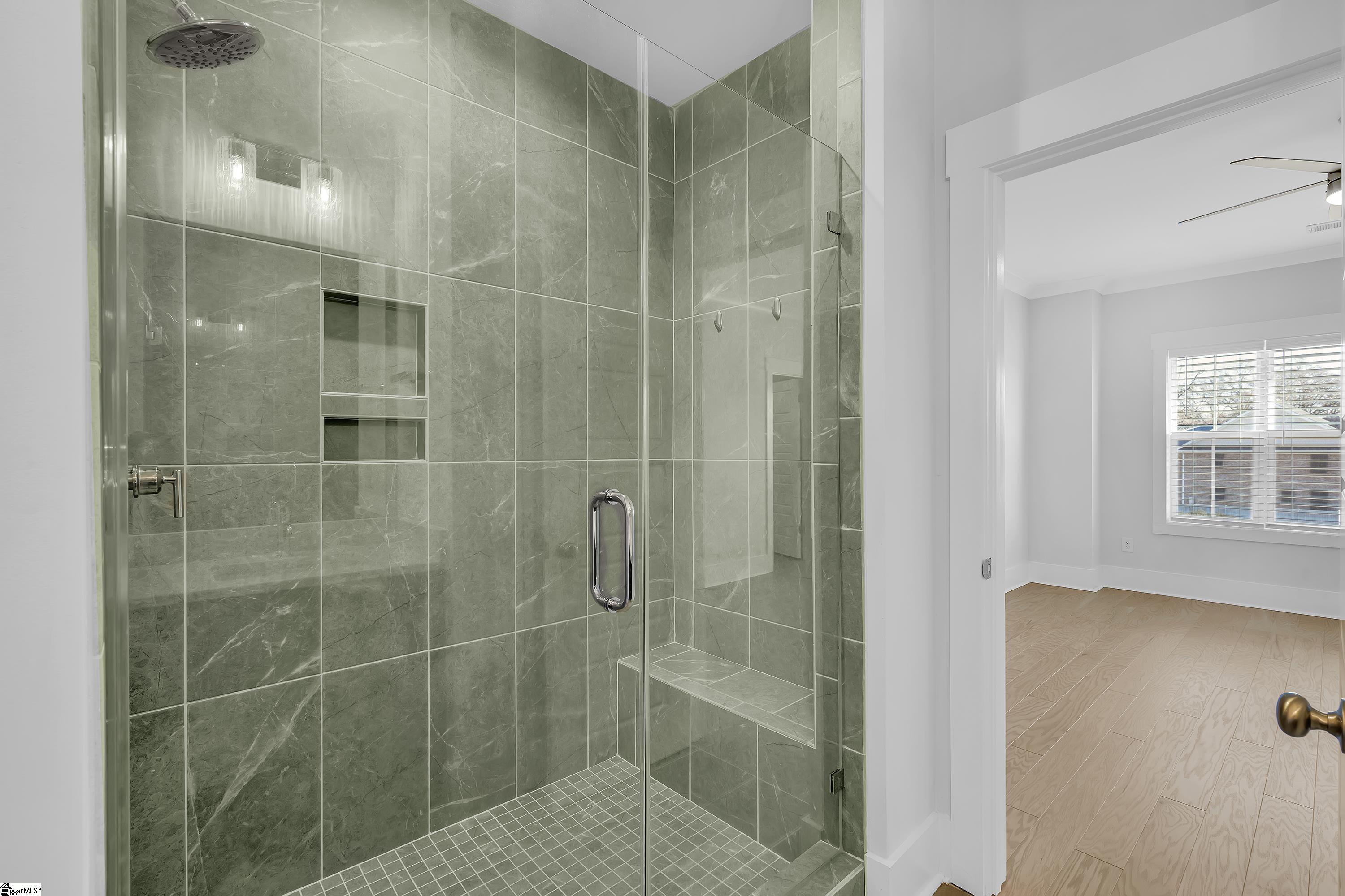 305 Pete Hollis Boulevard