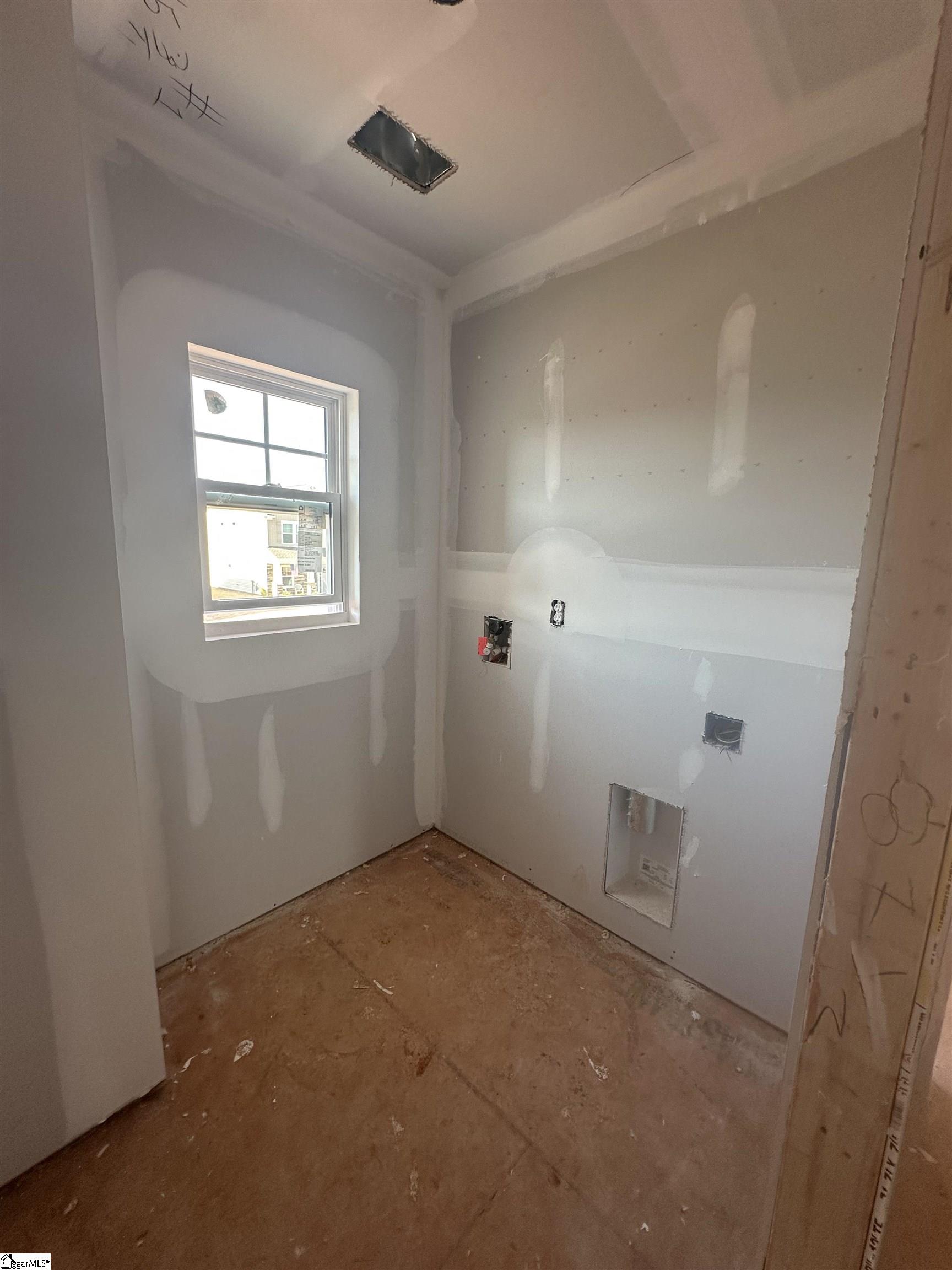 1047 Leoni Drive # 124