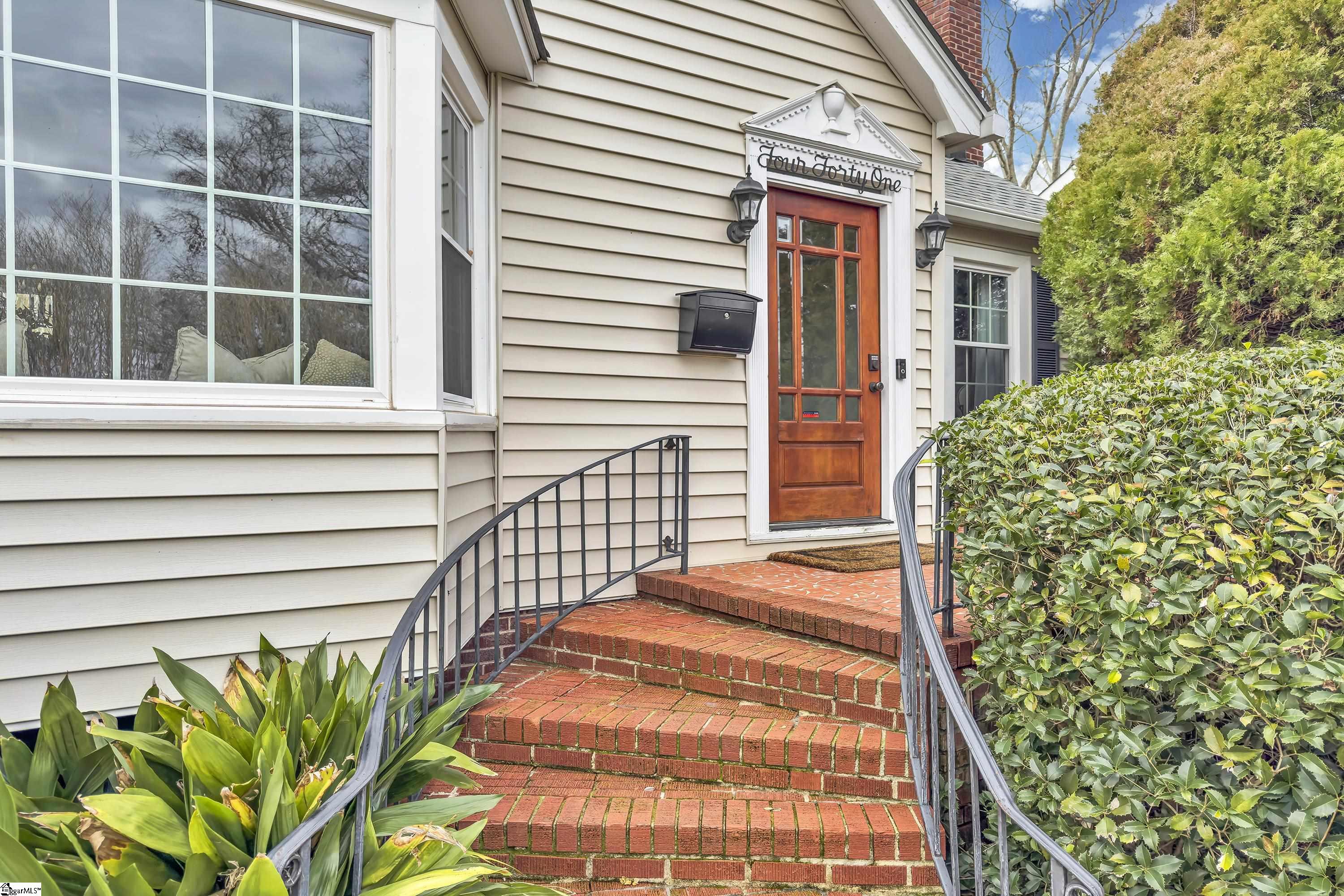 441 Longview Terrace