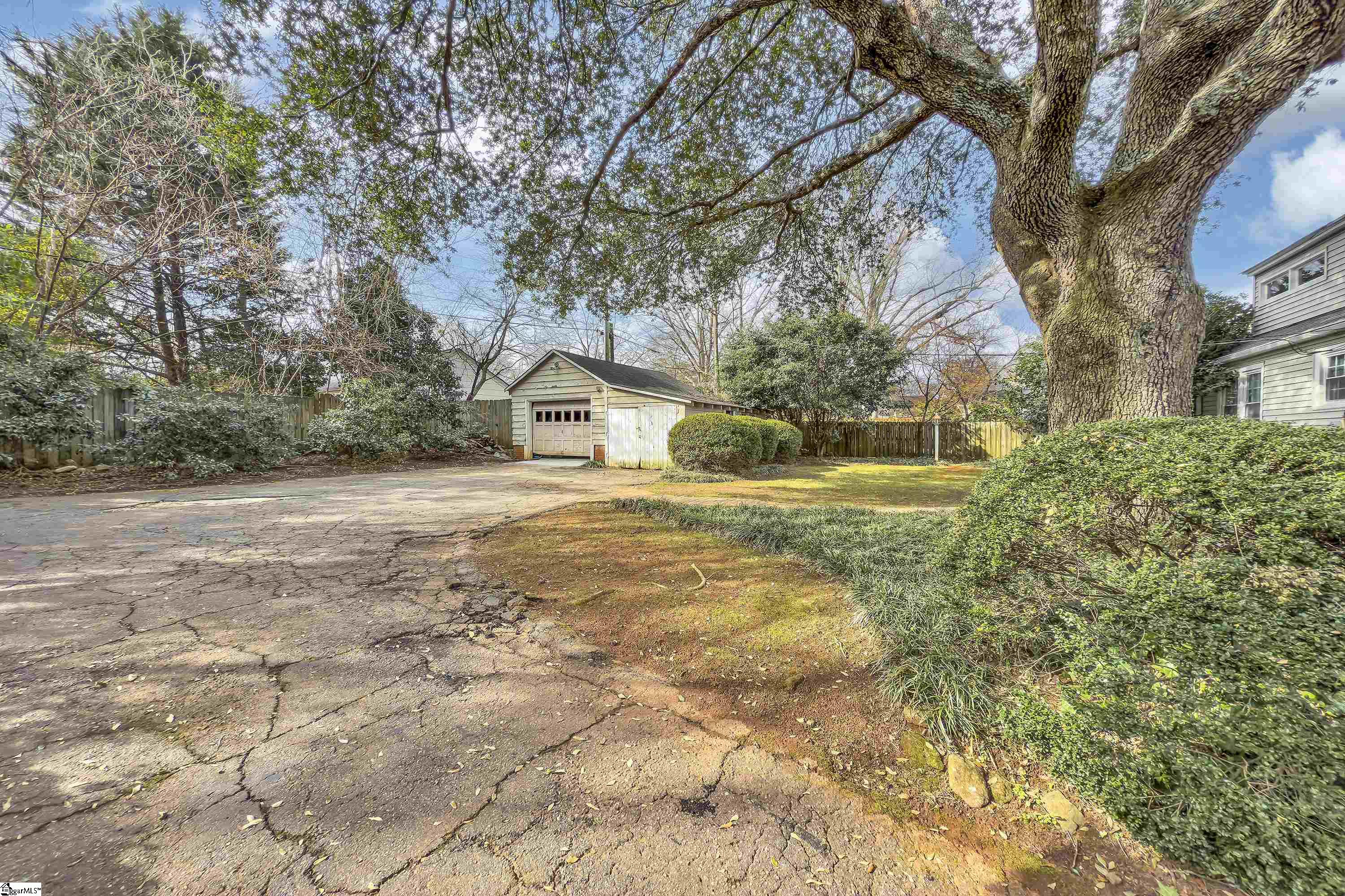 441 Longview Terrace