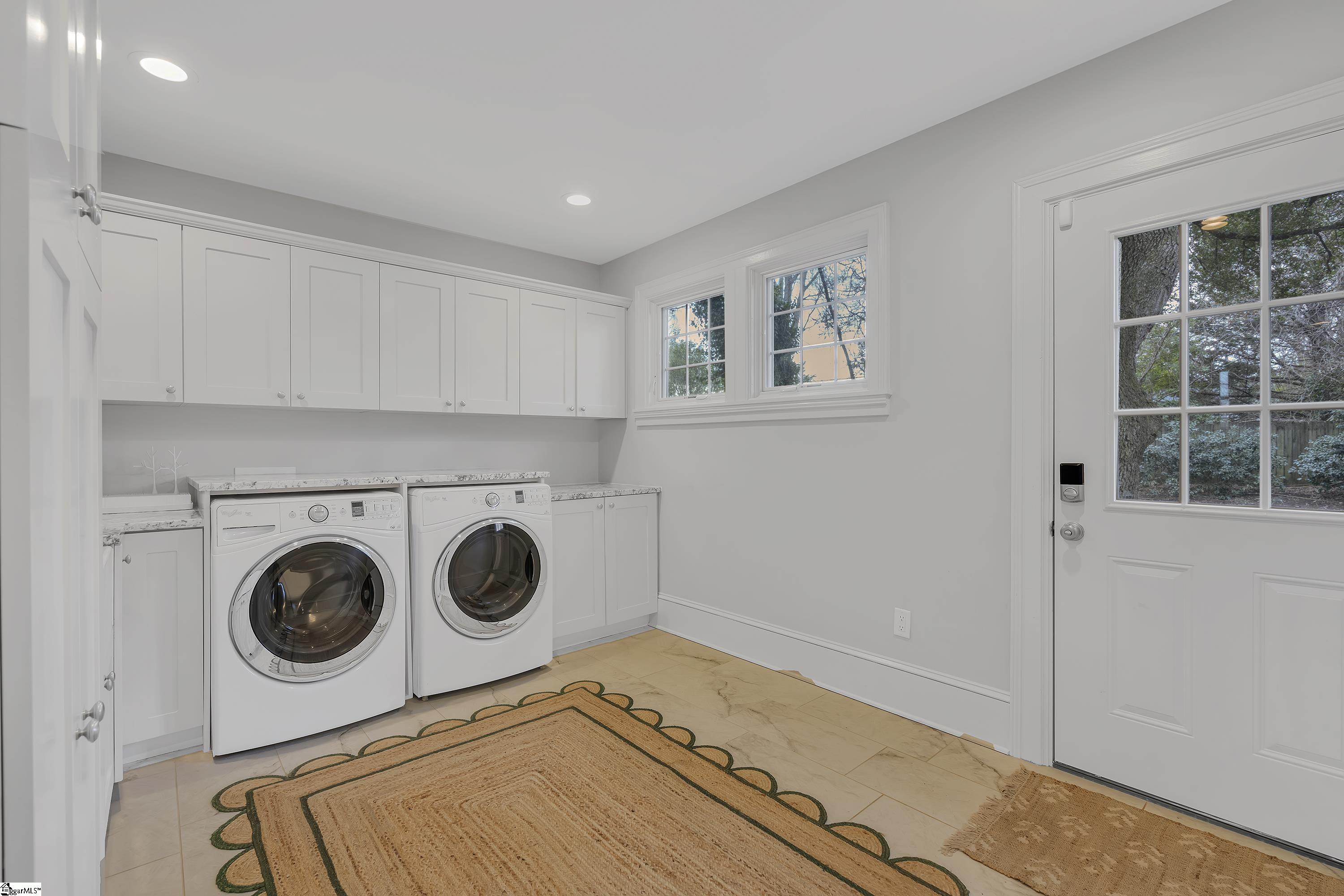 441 Longview Terrace