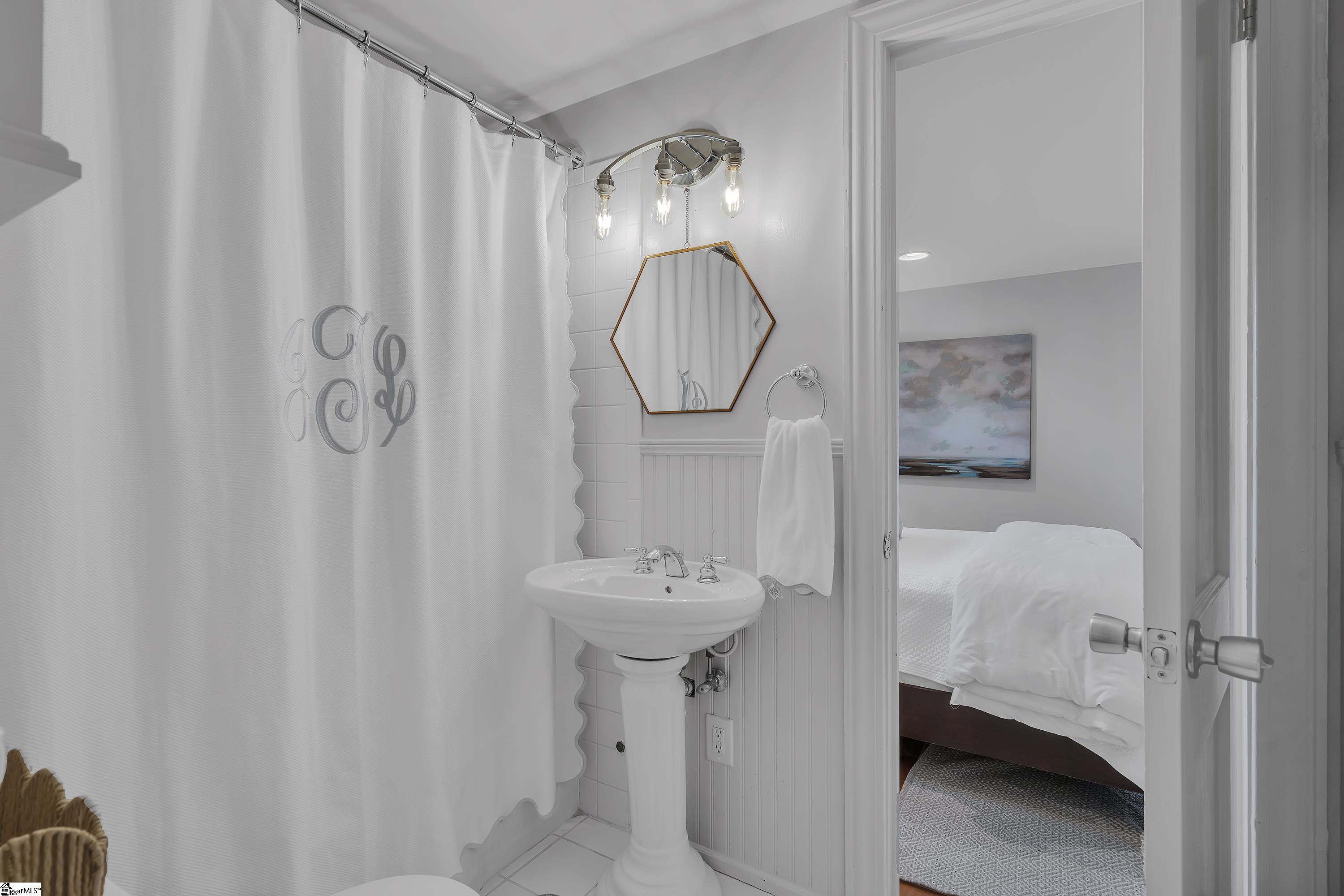 441 Longview Terrace