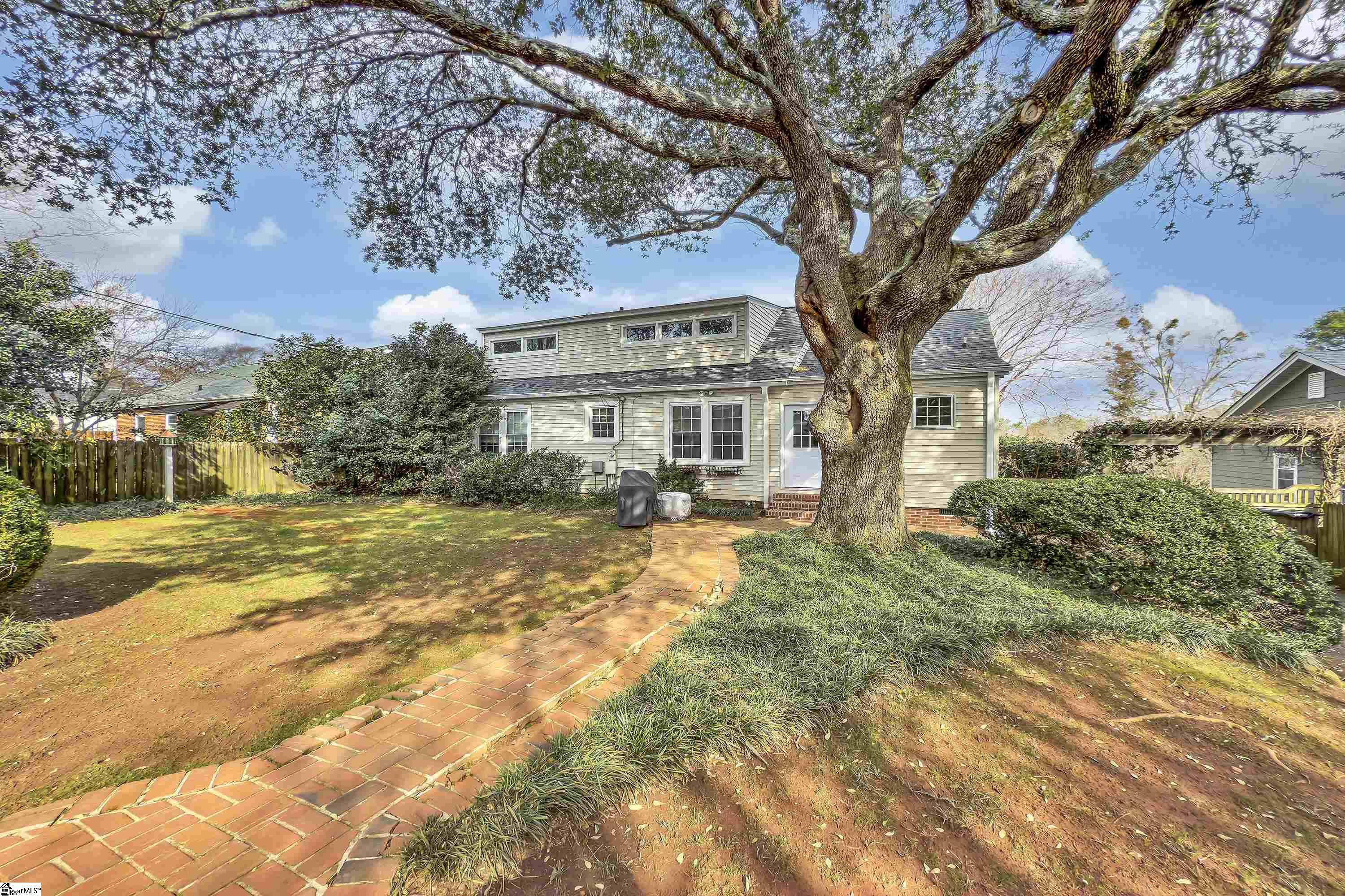 441 Longview Terrace