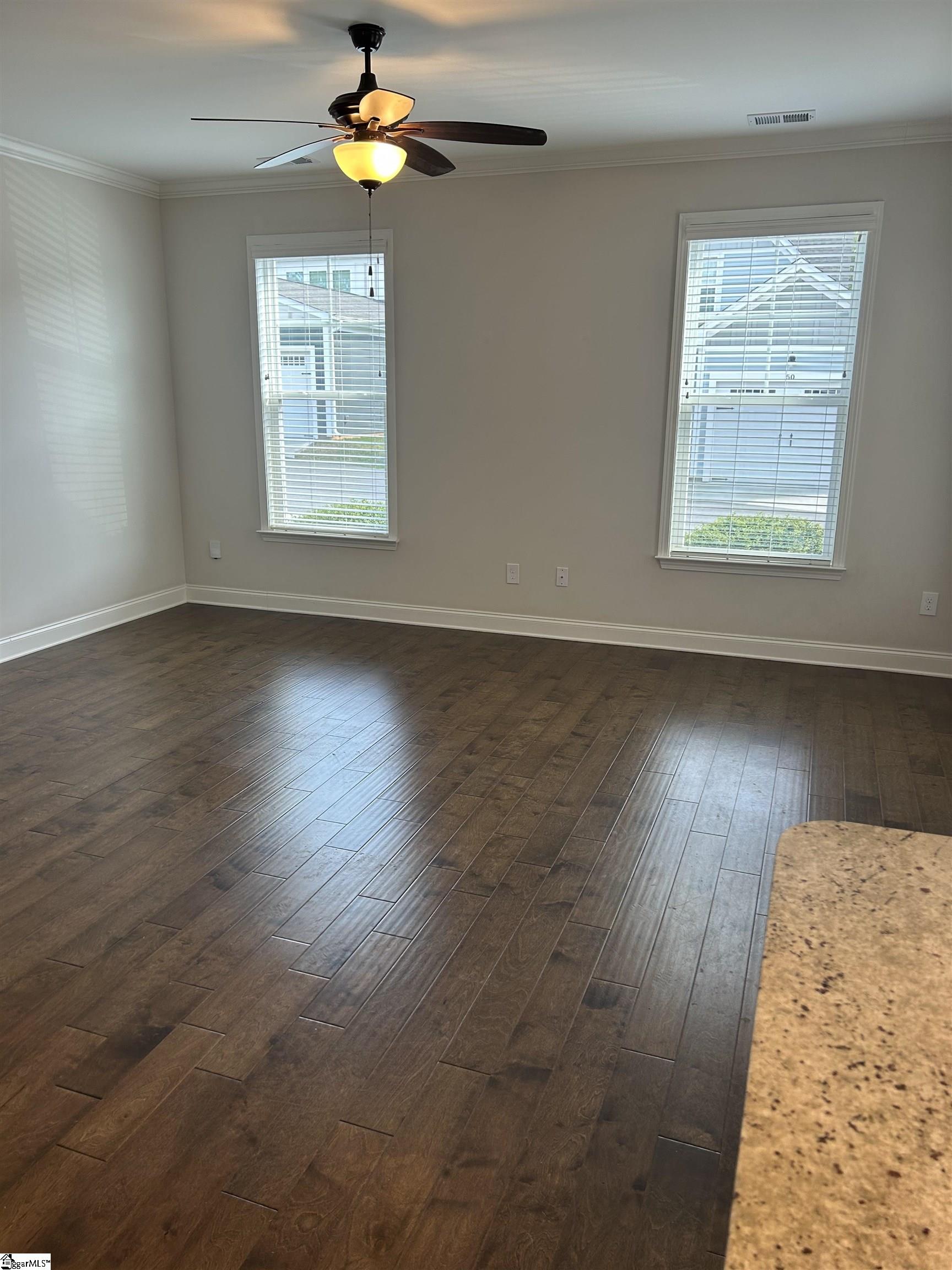 542 Twin Lake Circle