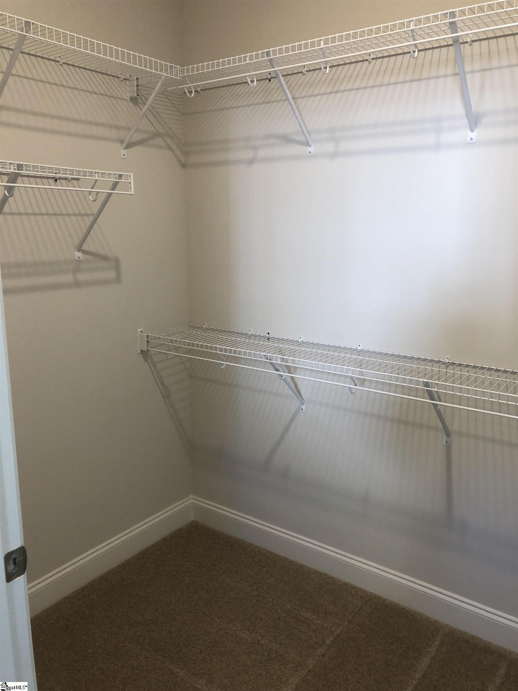 542 Twin Lake Circle