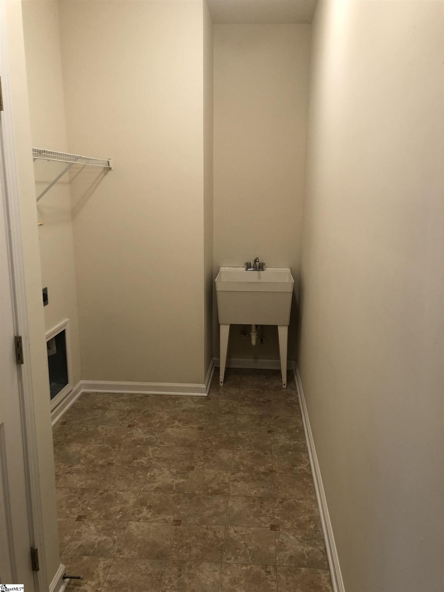 1206 Carriage Park Circle