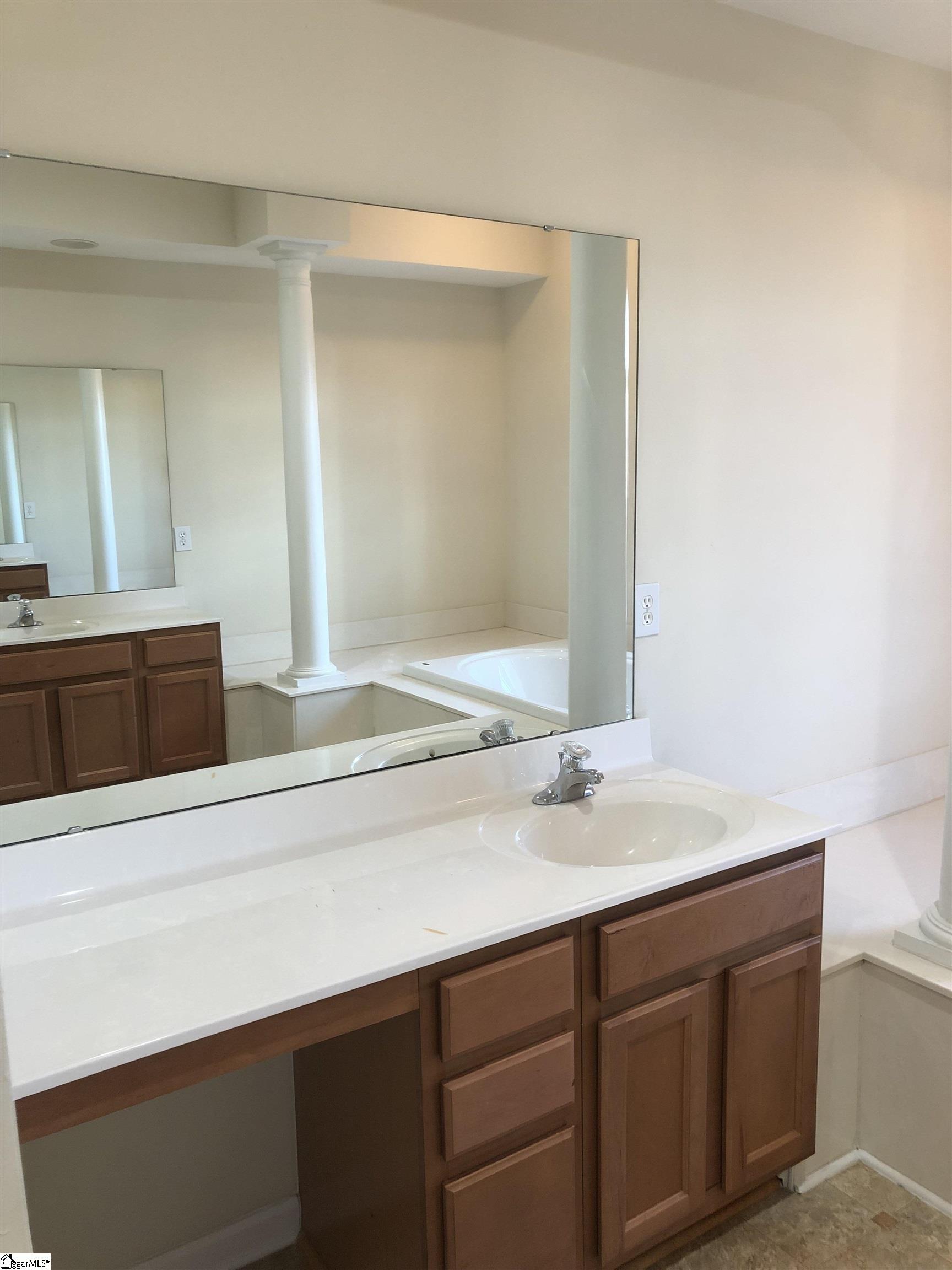 1206 Carriage Park Circle