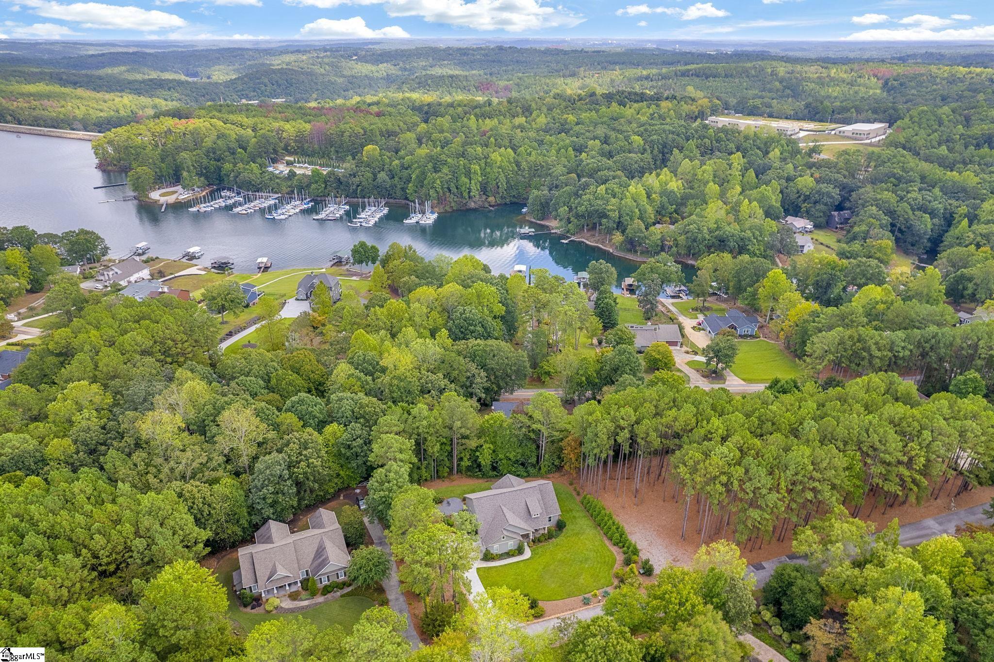 911 Lakecrest Drive