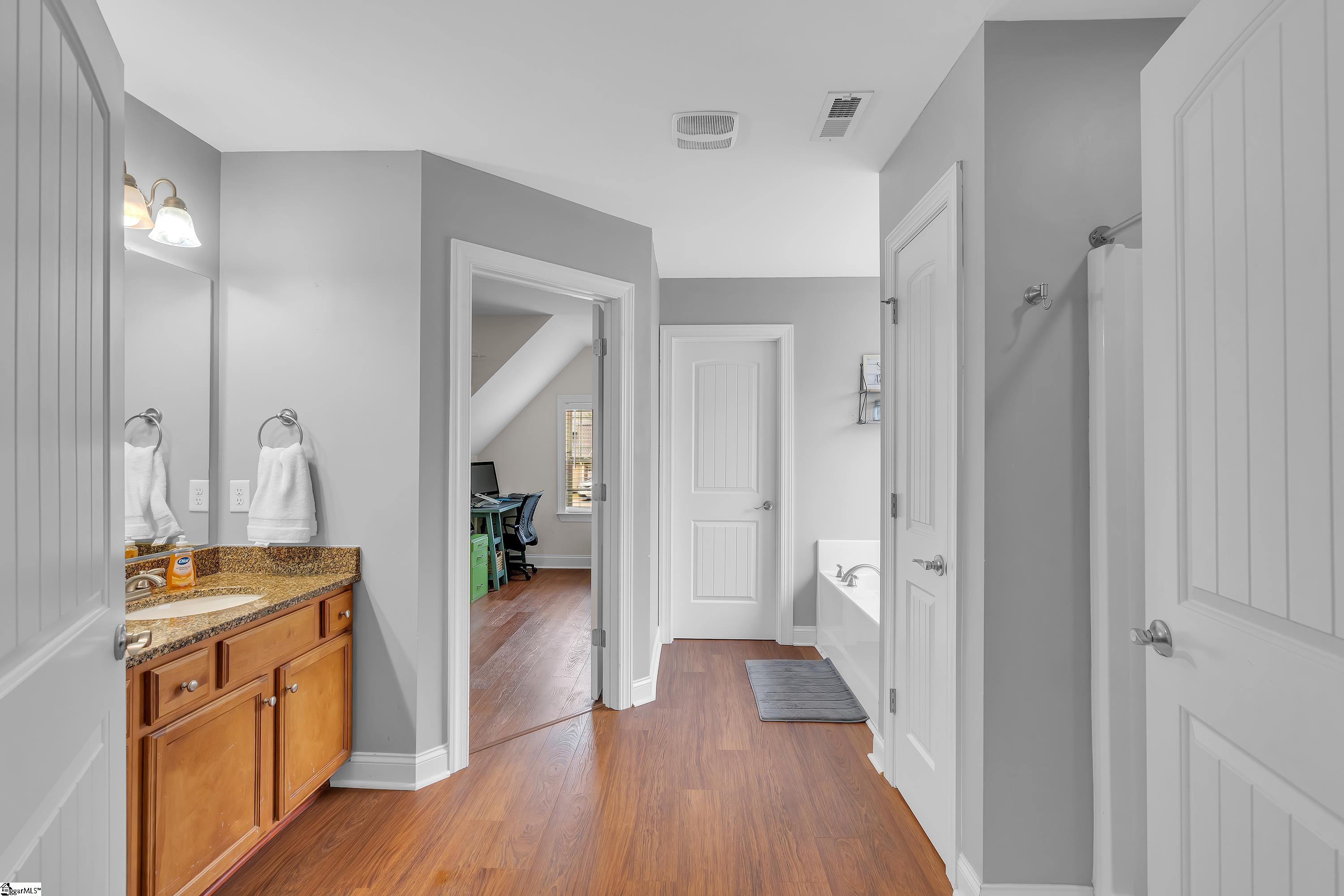 1050 Blythwood Drive