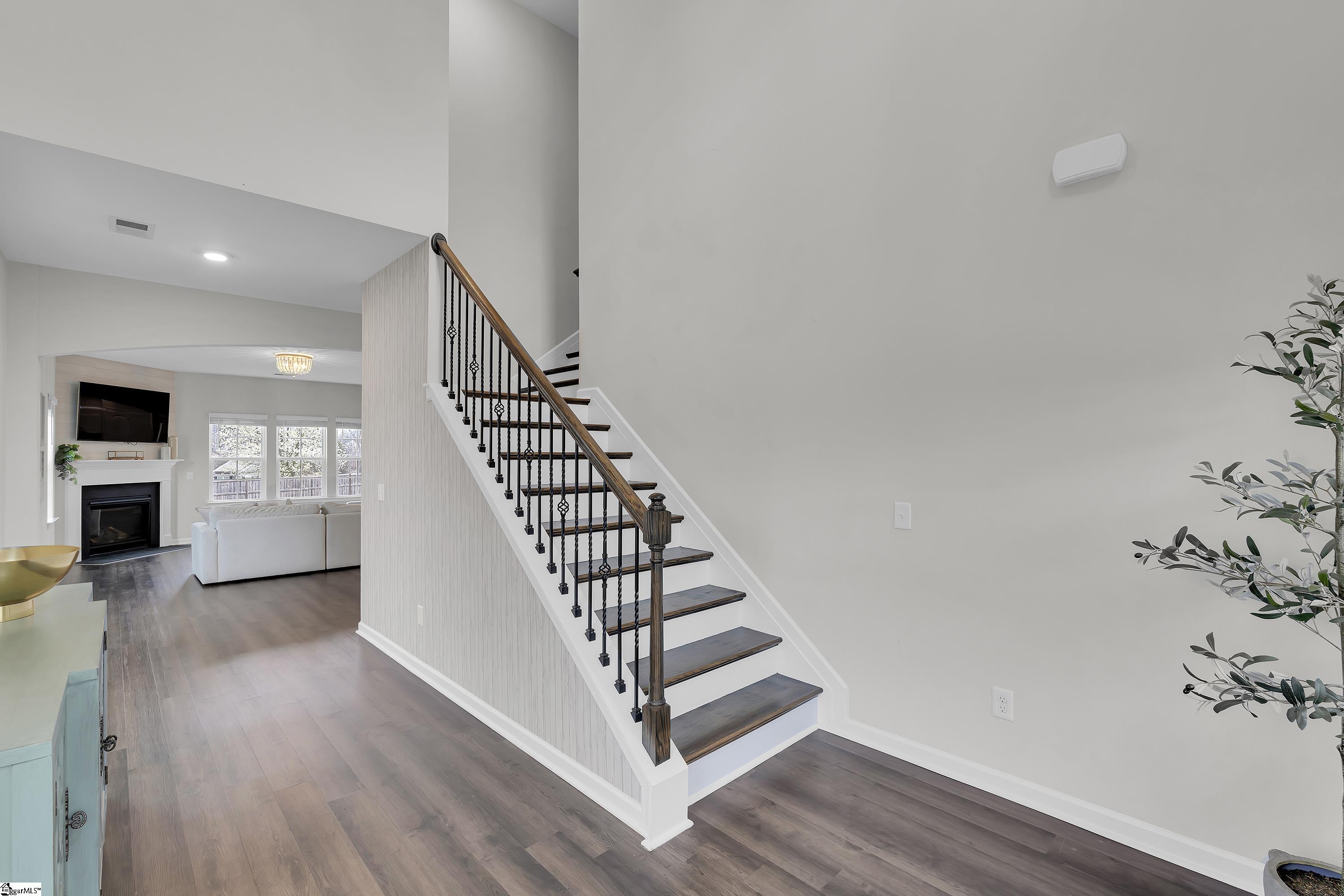 1007 Waterside Drive