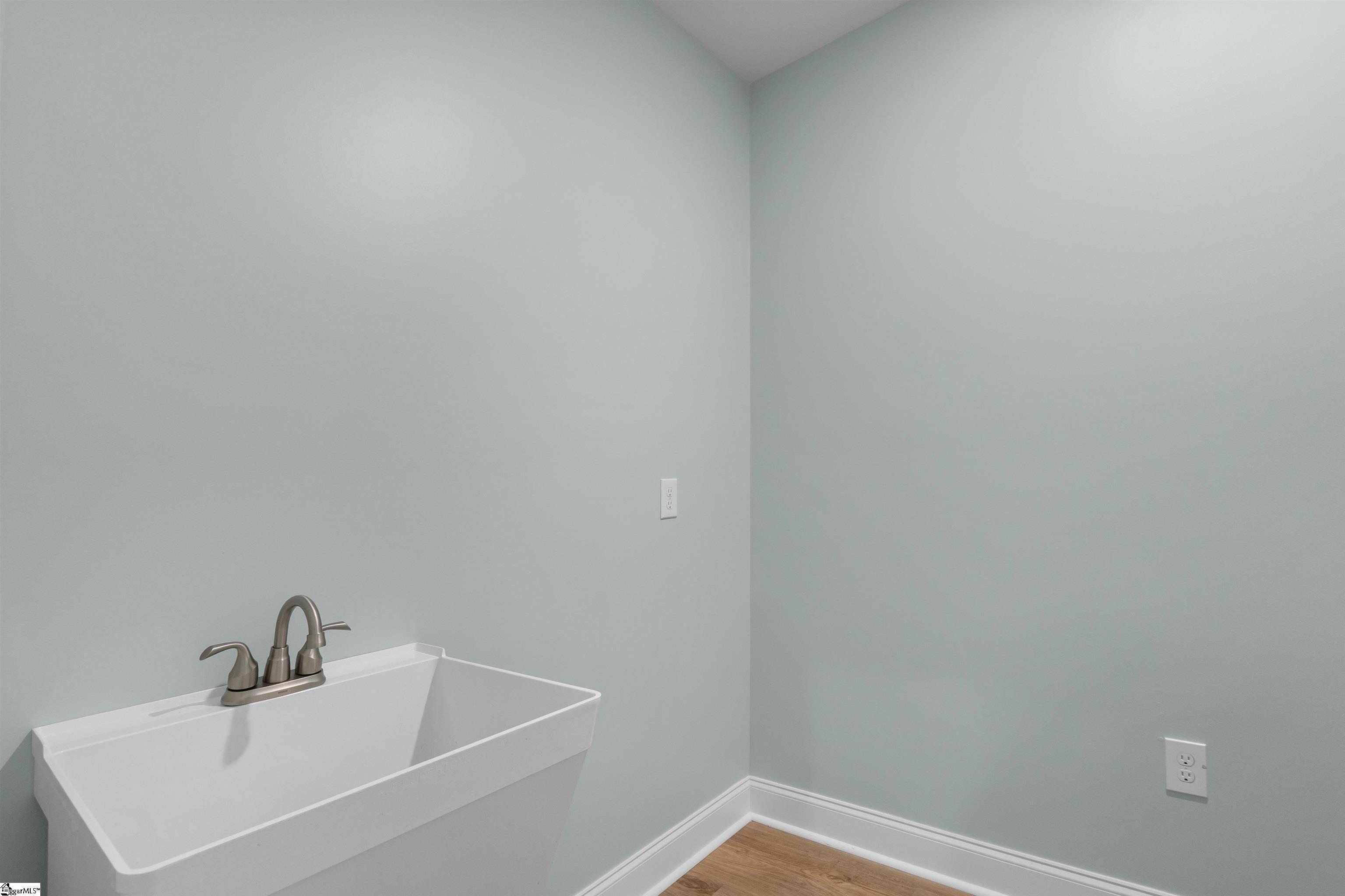 1242 Green Fern Drive