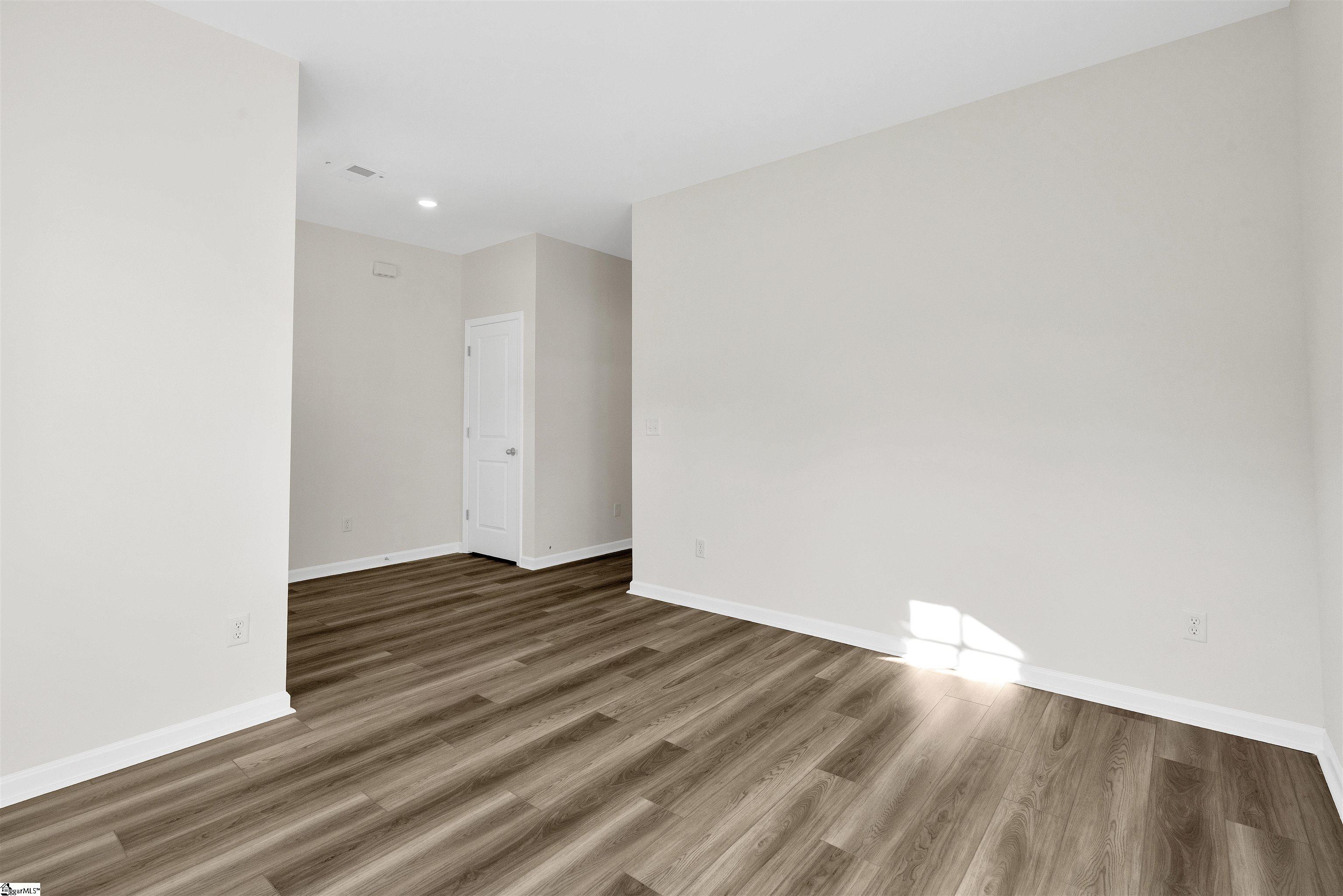 127 Hunters Ridge Drive