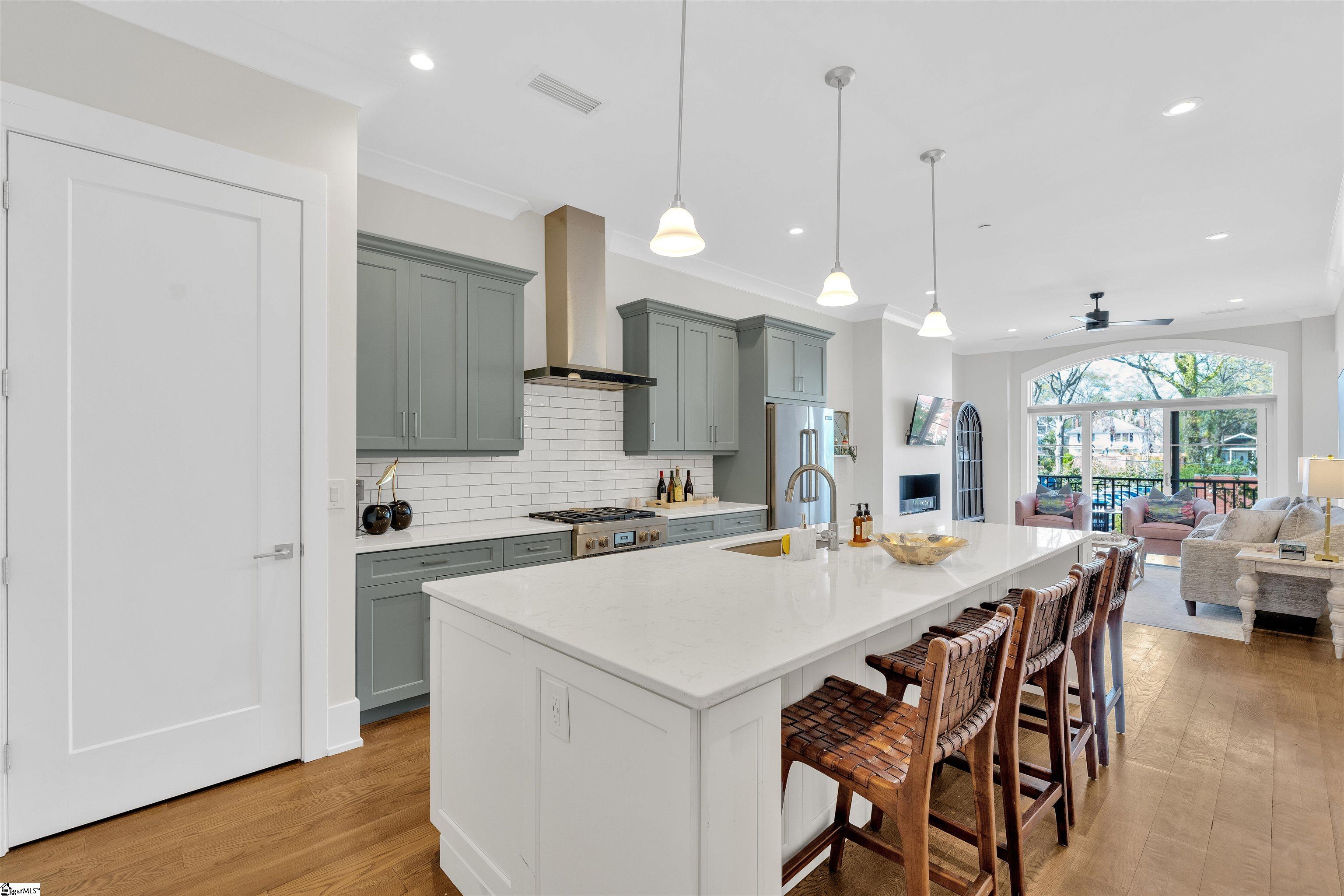 110 N Markley Street # 202