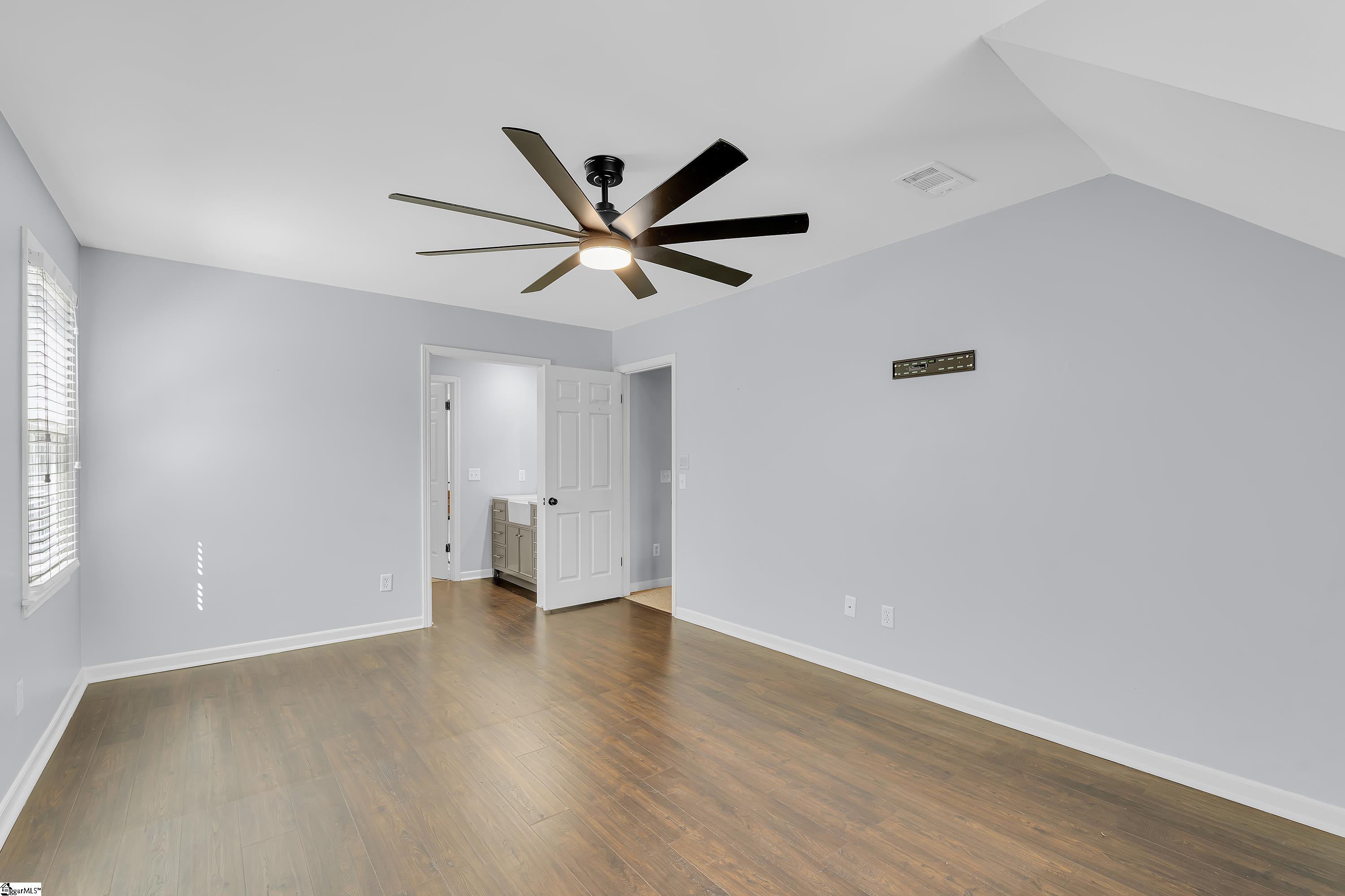 905 Spring Glen Drive