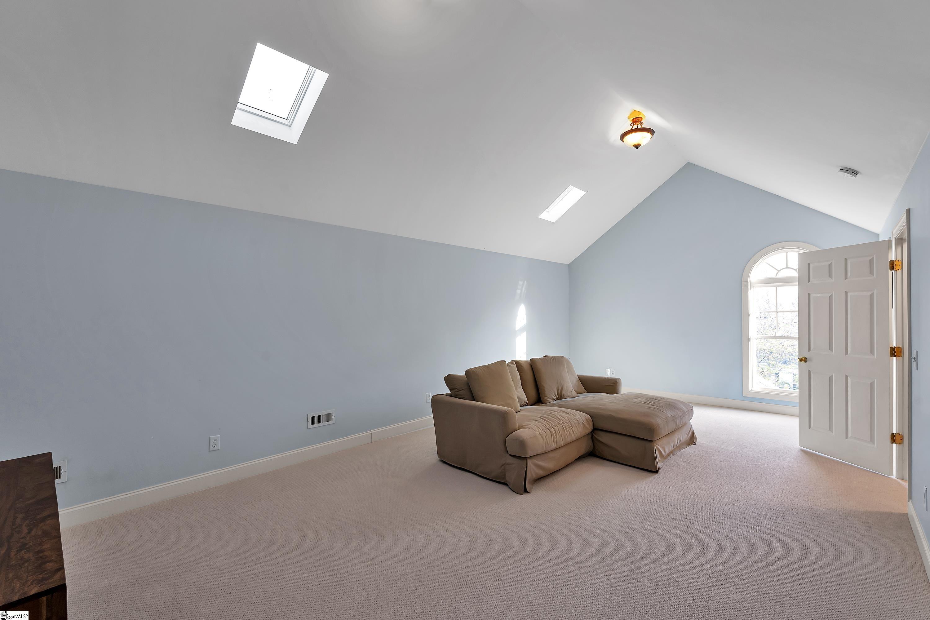 107 Clearstone Drive