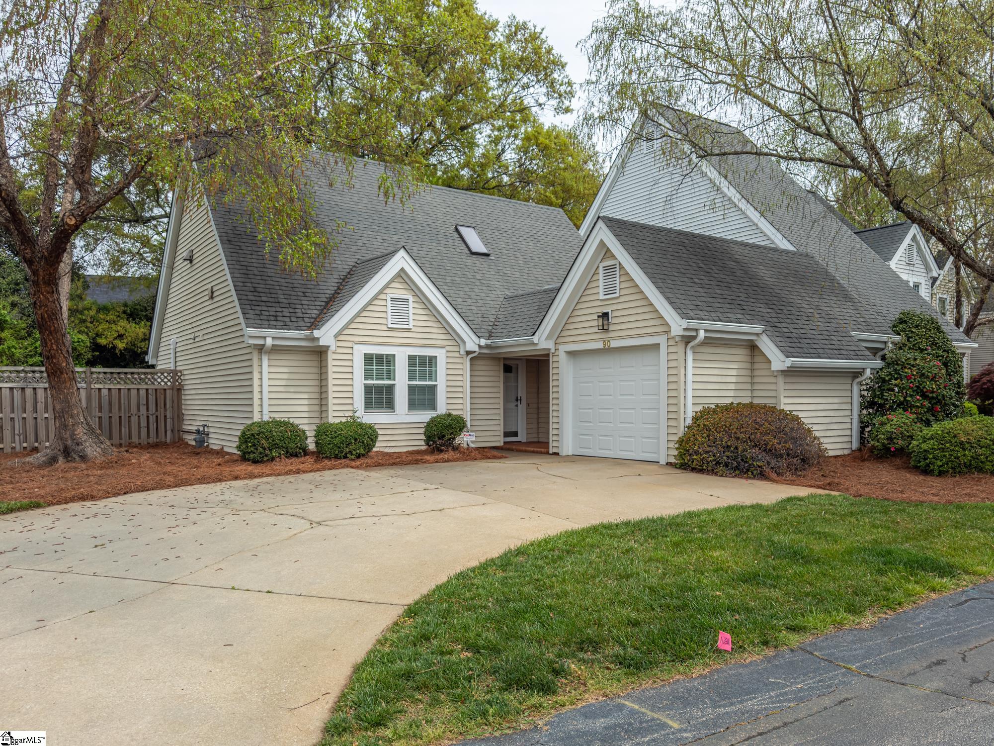 90 Forest Lake Drive