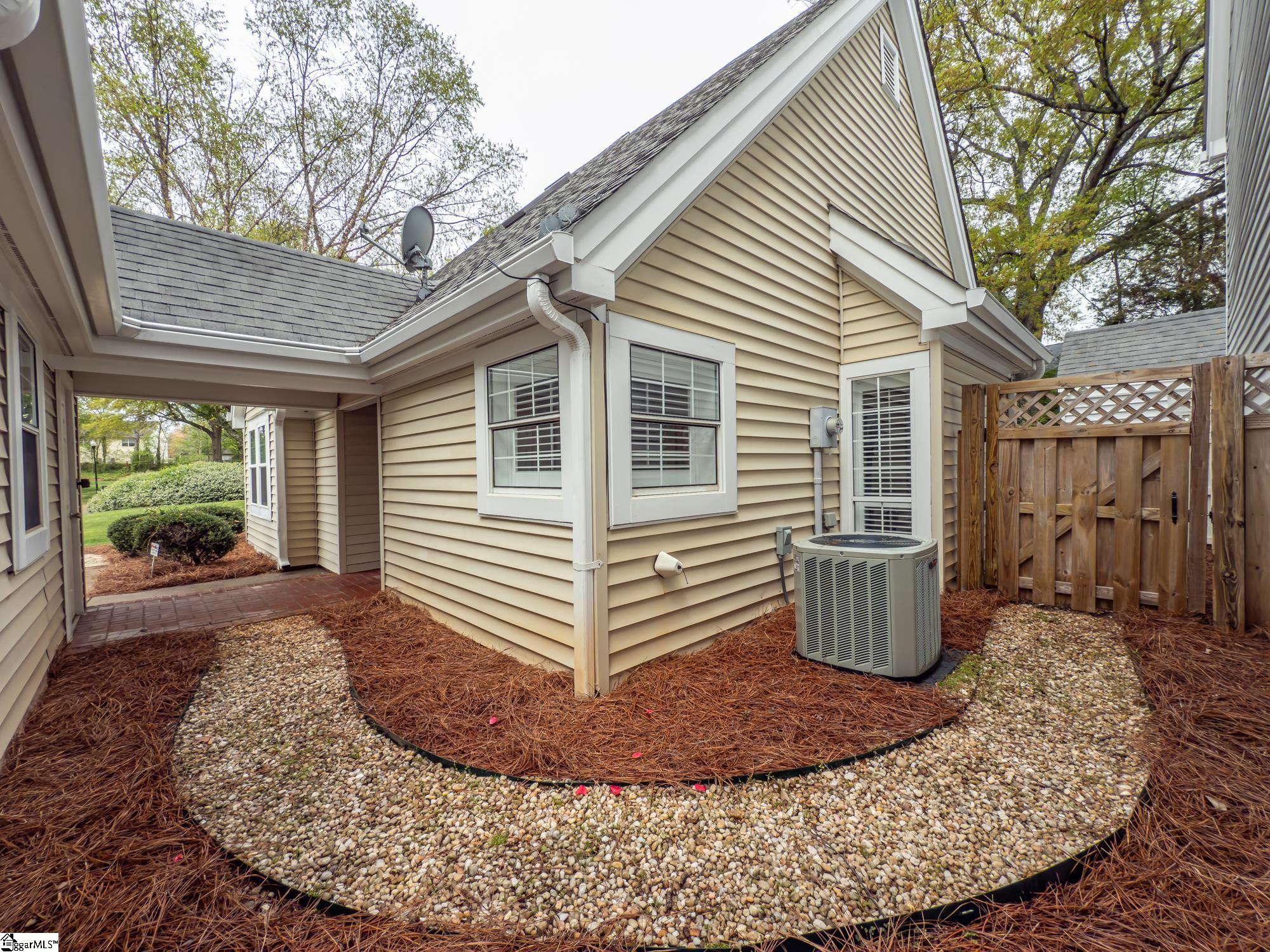 90 Forest Lake Drive