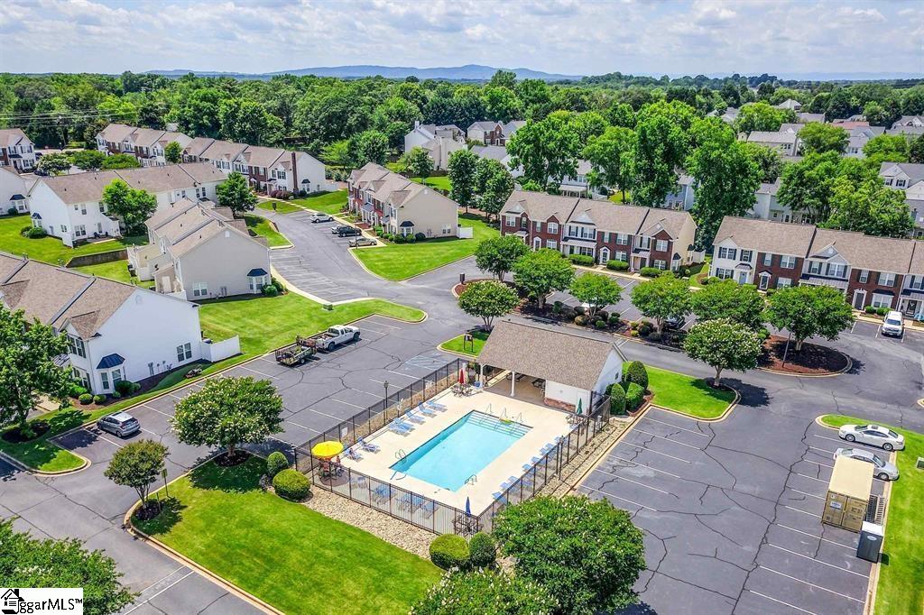 50 Spring Crossing Circle